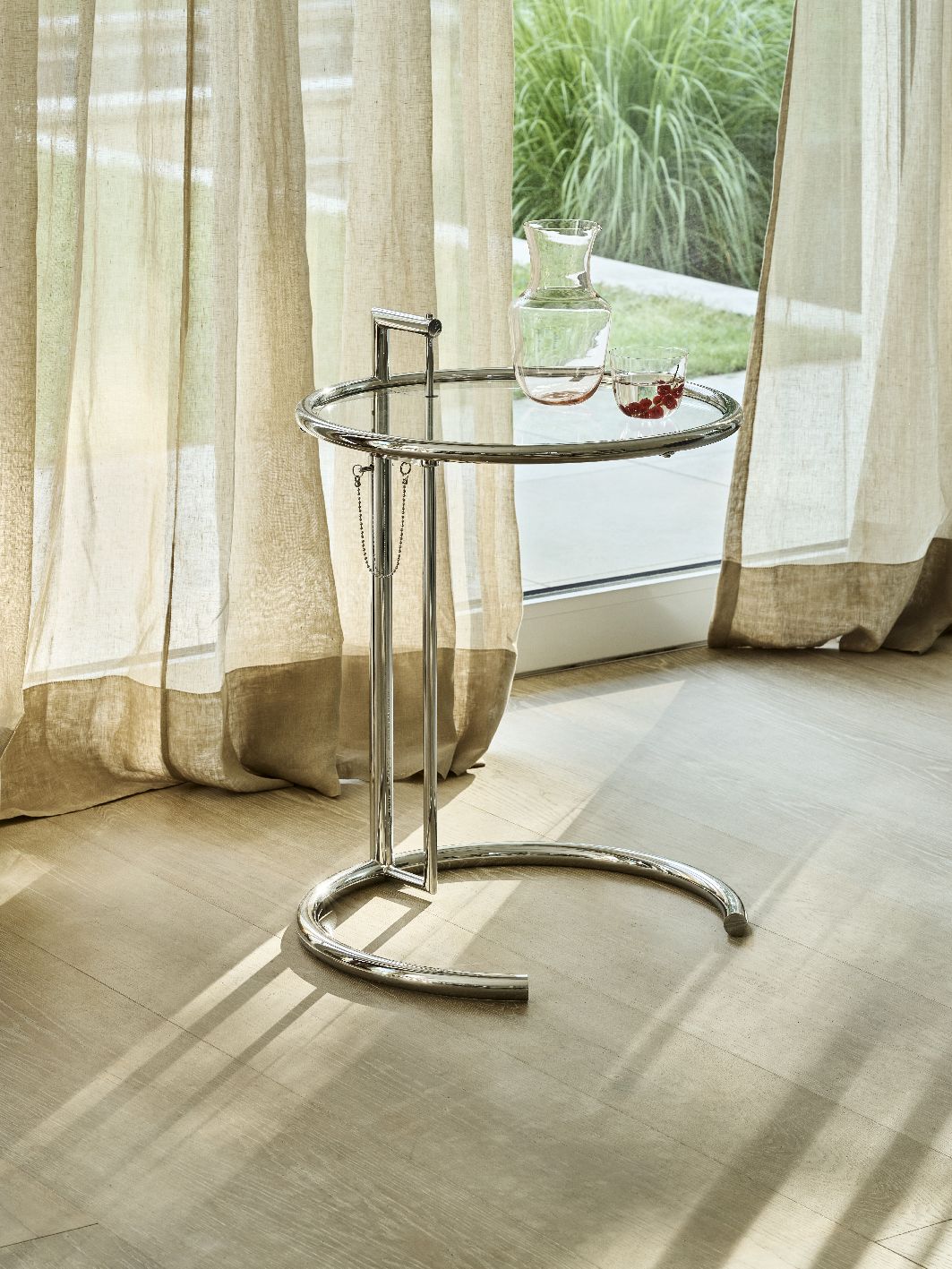 Adjustable Table E1027 Table d'appoint ClassiCon - QUICK SHIP