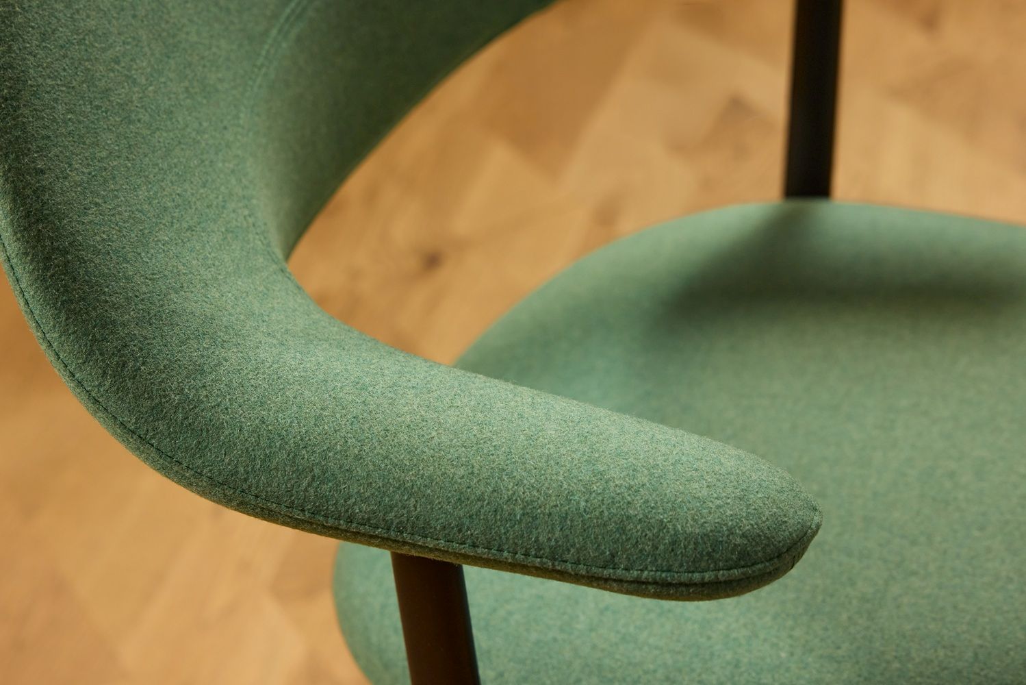 Mynt Soft Fauteuil pivotant Vitra