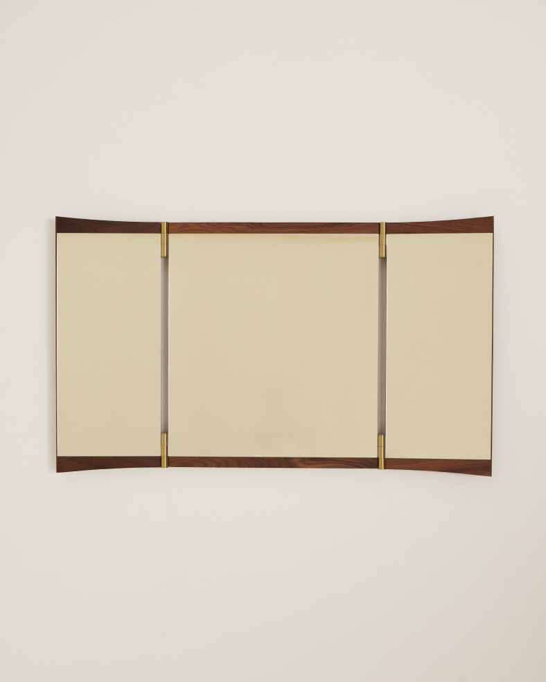 Vanity Wall Mirror 3 miroir mural Gubi  