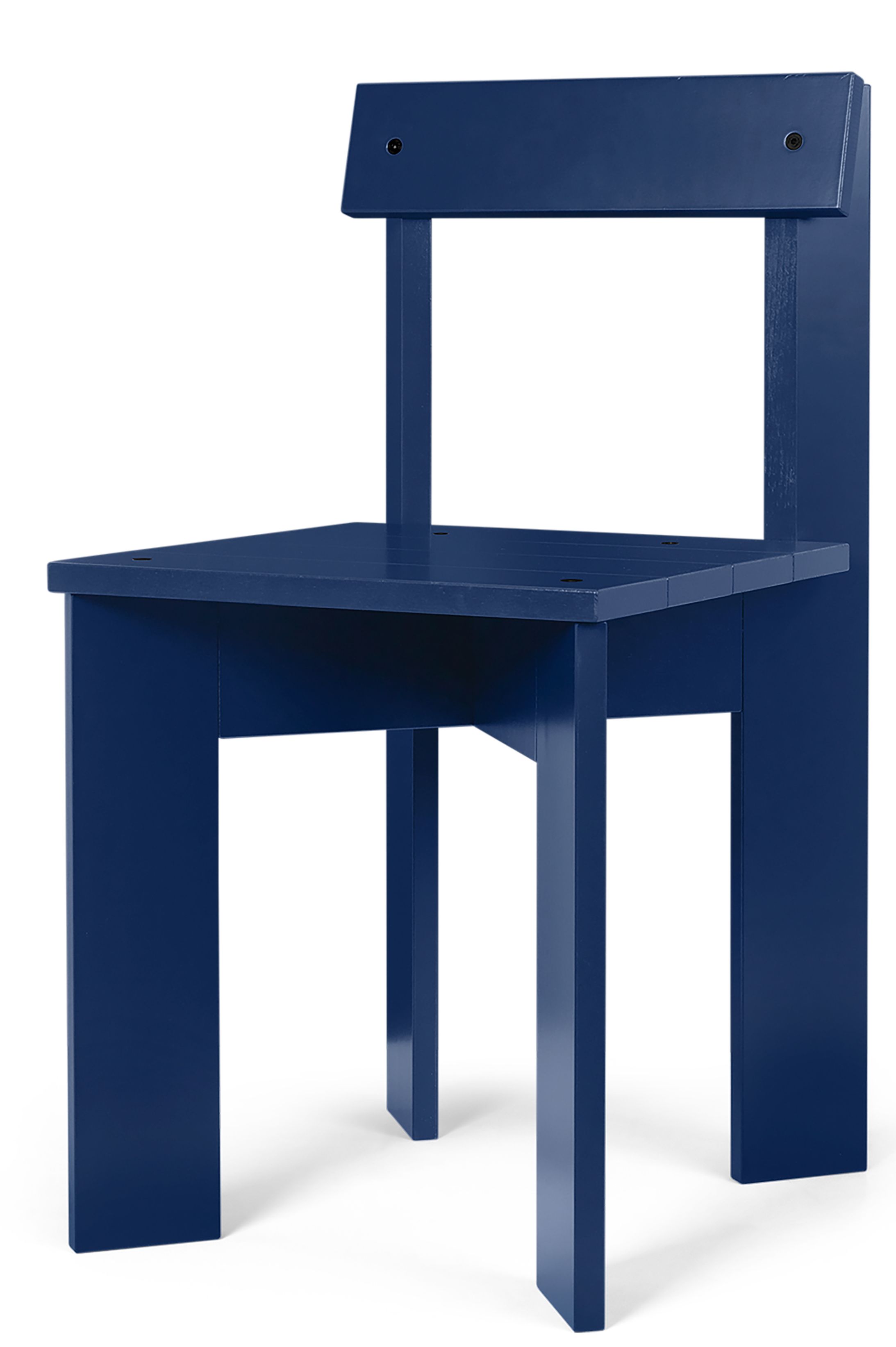 Blauer Ark Dining Chair Stuhl von Ferm Living aus lackierter Buche. Design Stuhl.