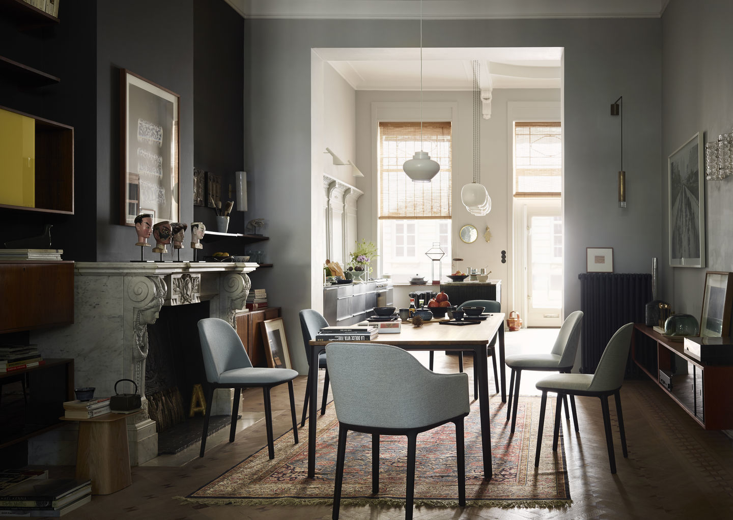 Chaise Softshell Side Chair Vitra