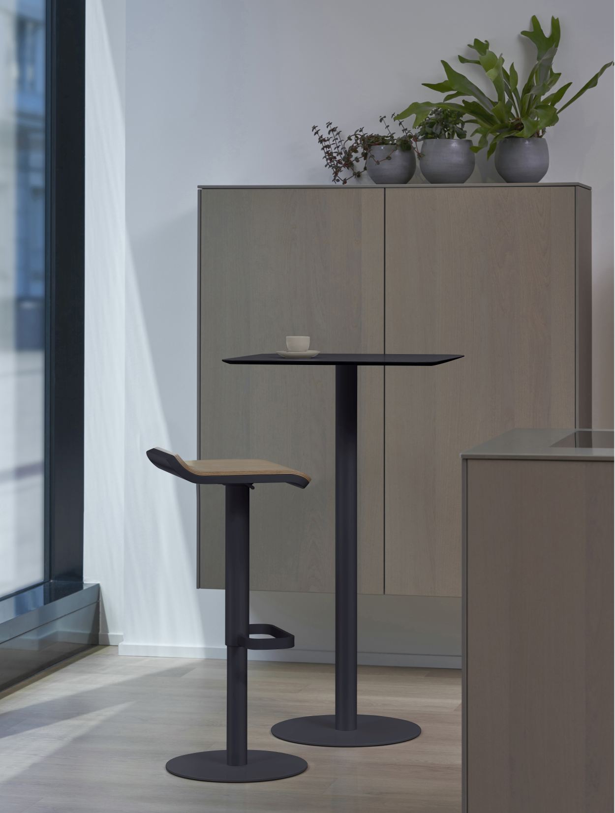 ED 105 Table haute d'intérieur Moree
