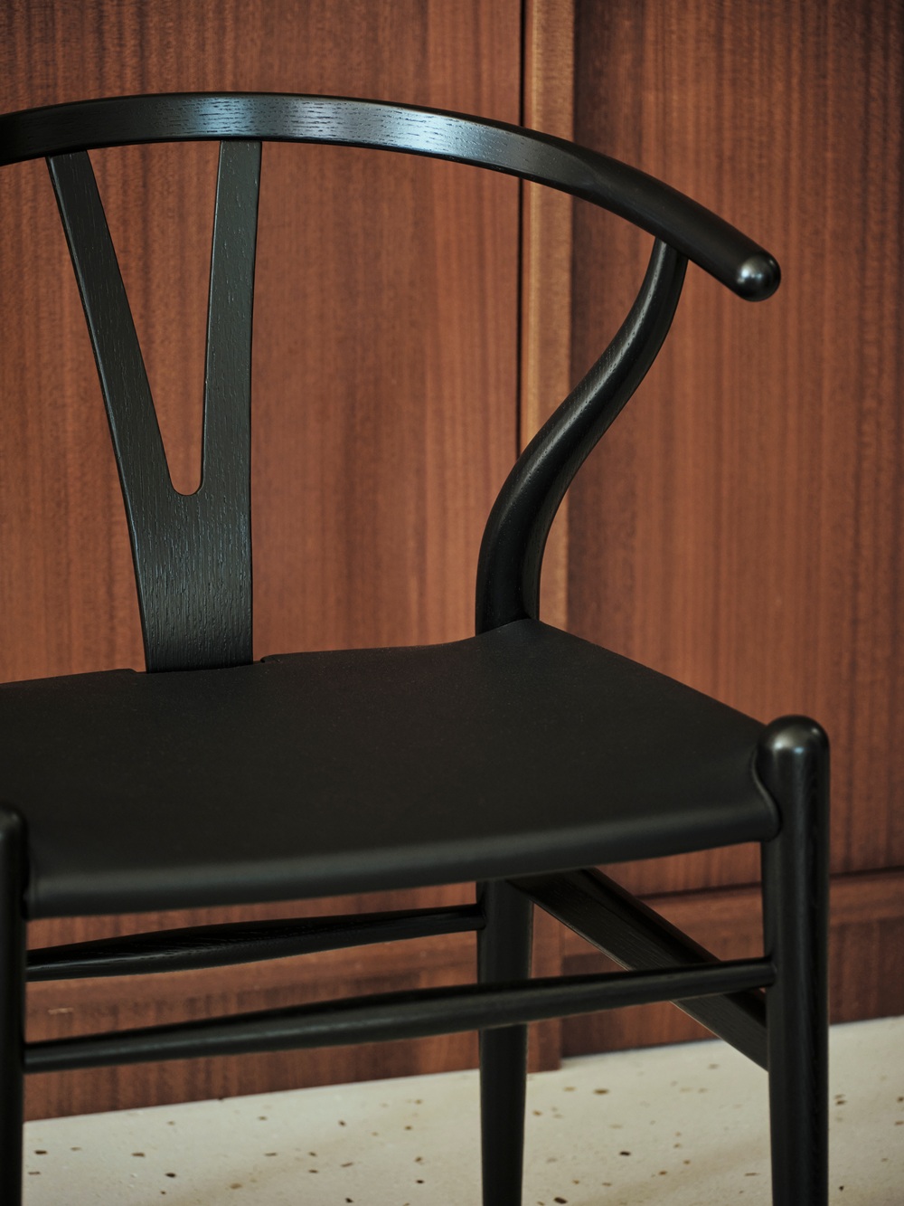 Chaise CH24P Wishbone / Y-Chair de Carl Hansen & Søn