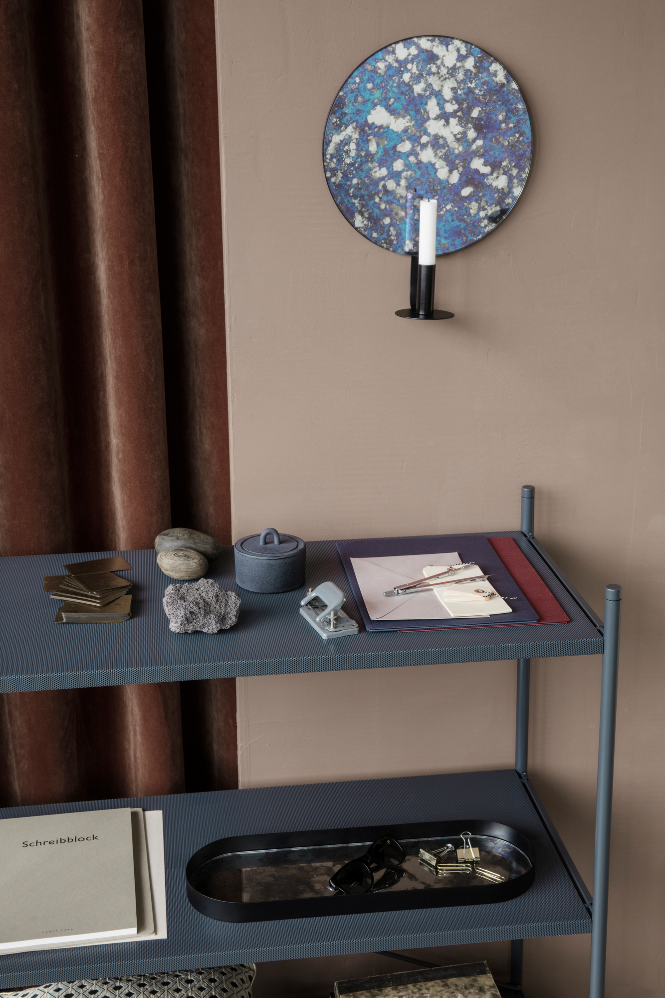 Punctual Shelving System 2x2 étagère Ferm Living