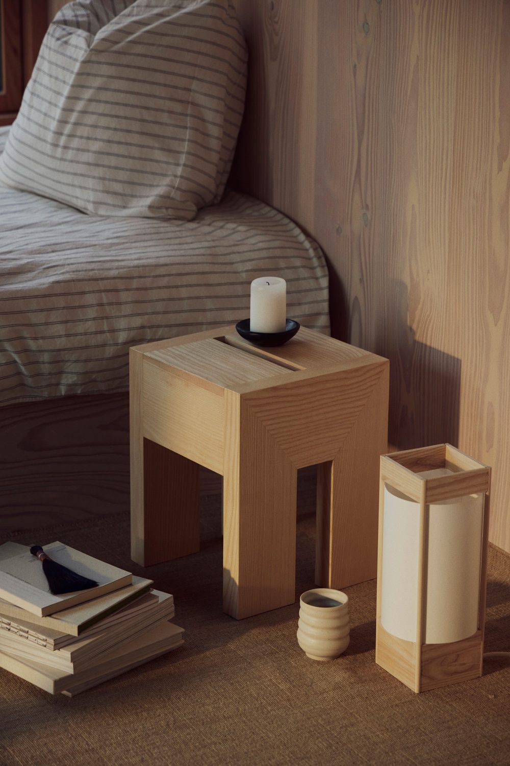 Monolith Side table Table d'appoint Form & Refine