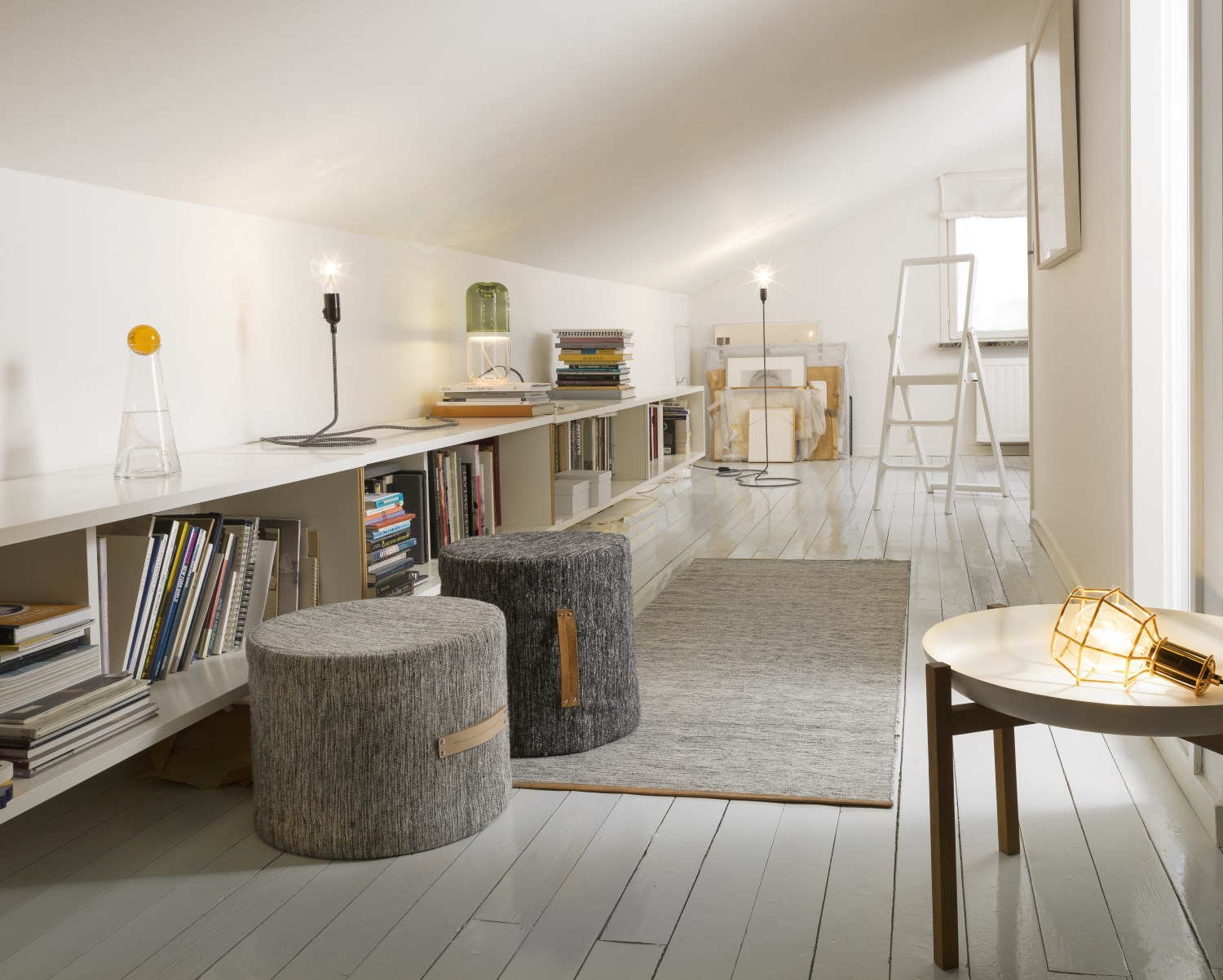Björk Hocker hoch Design House Stockholm-Dunkelgrau