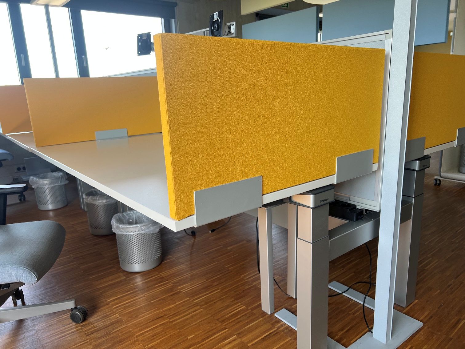 Cloisons de table acoustiques multipanels Palmberg SHOWROOM / MOBILIER FUMEUR (4 disponibles)