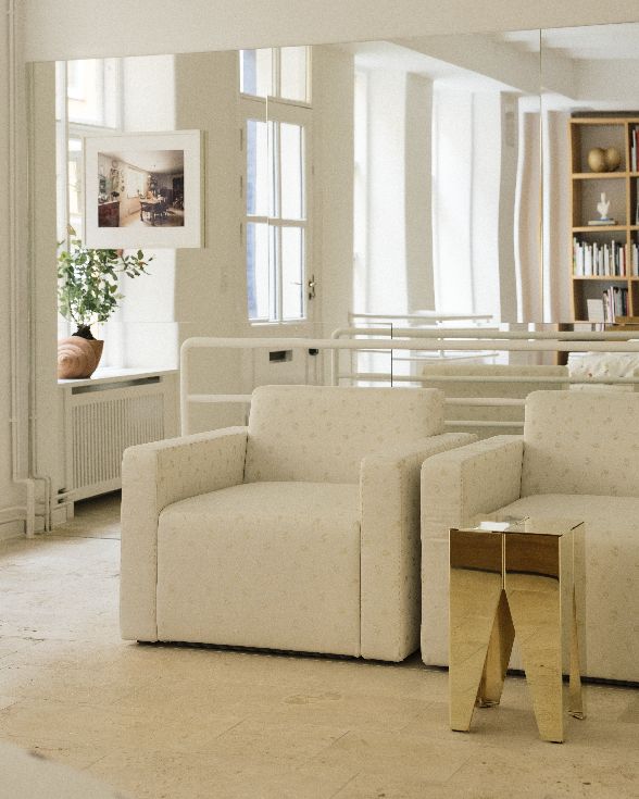 Tabouret/petite table « Backenzahn » en acier e15