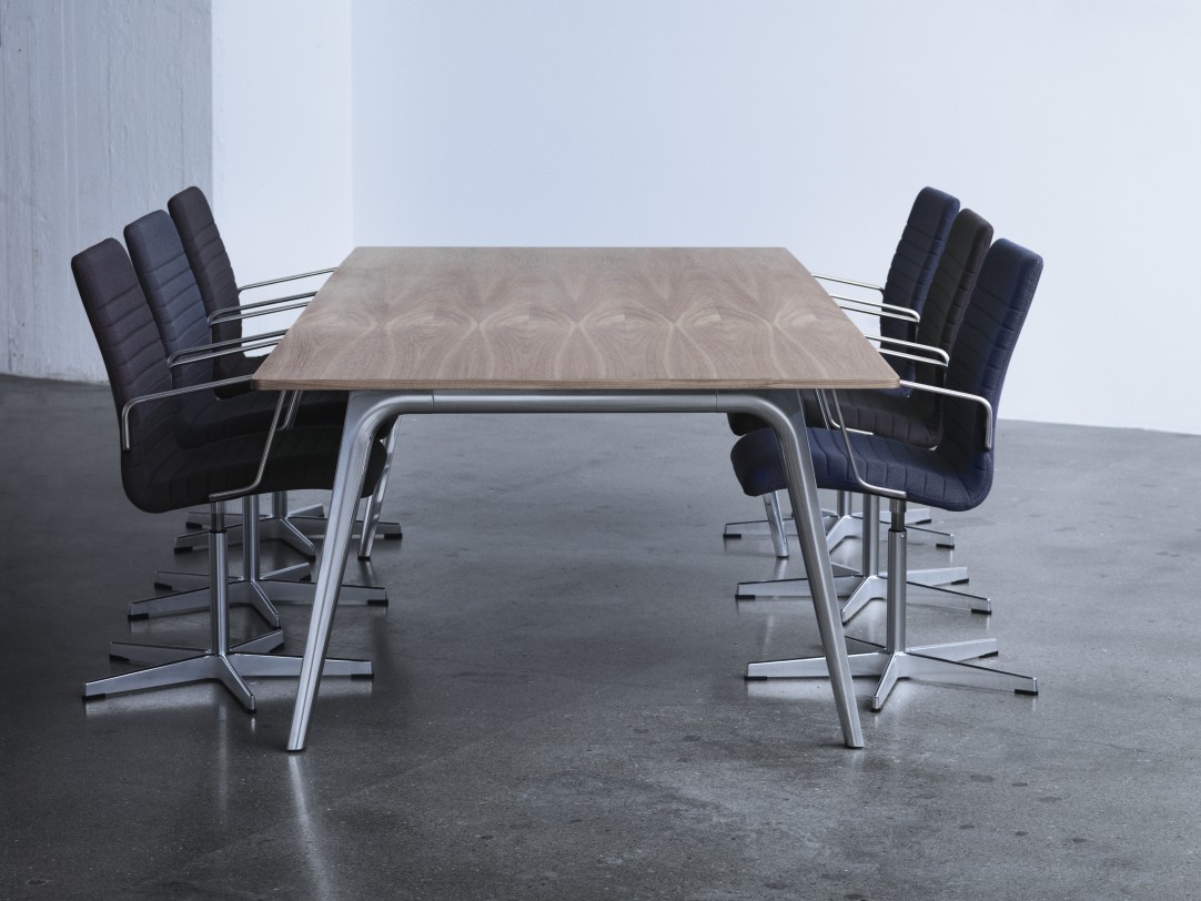 Table Pluralis Fritz Hansen