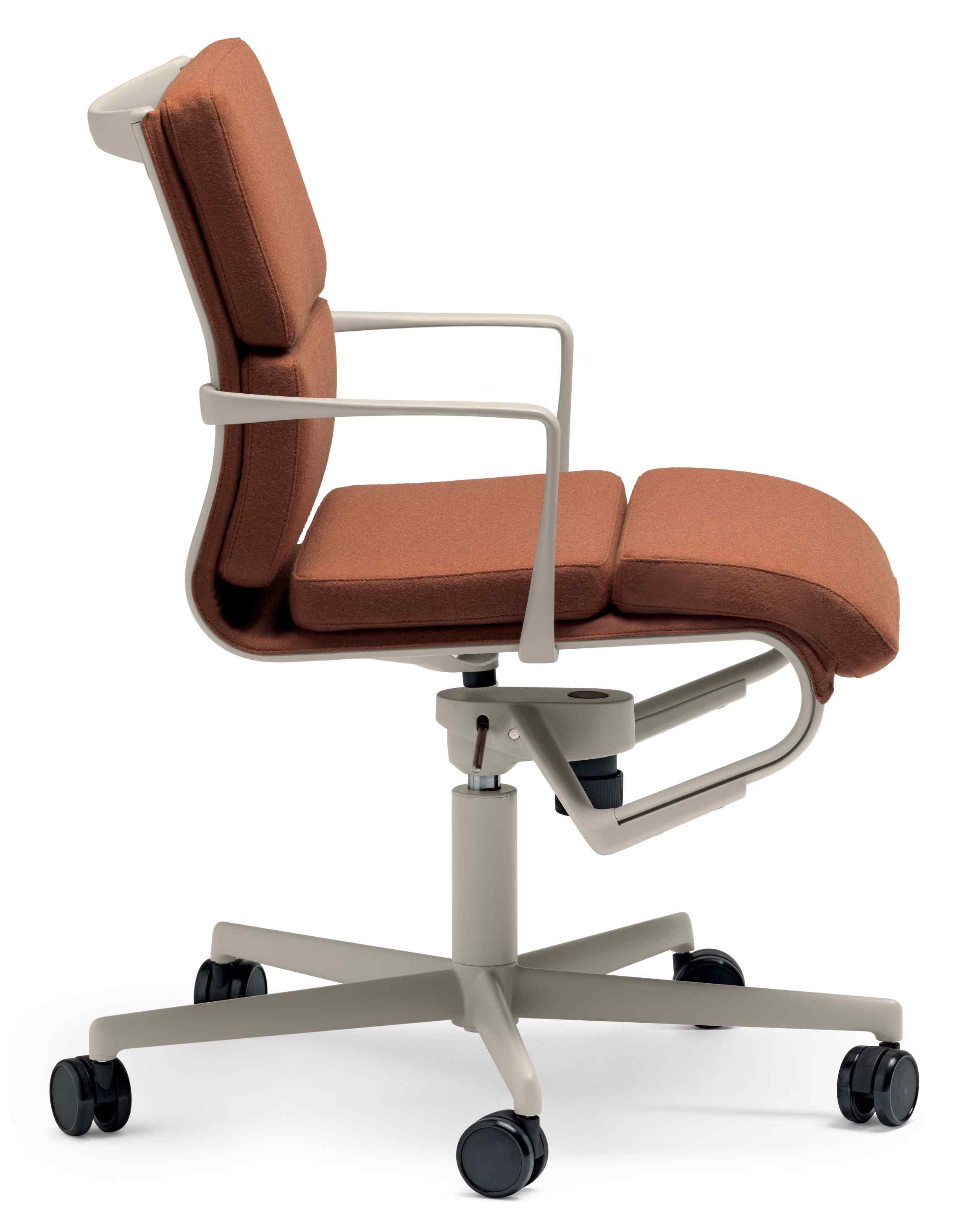 Rollingframe 52 fauteuil pivotant souple 474 Alias