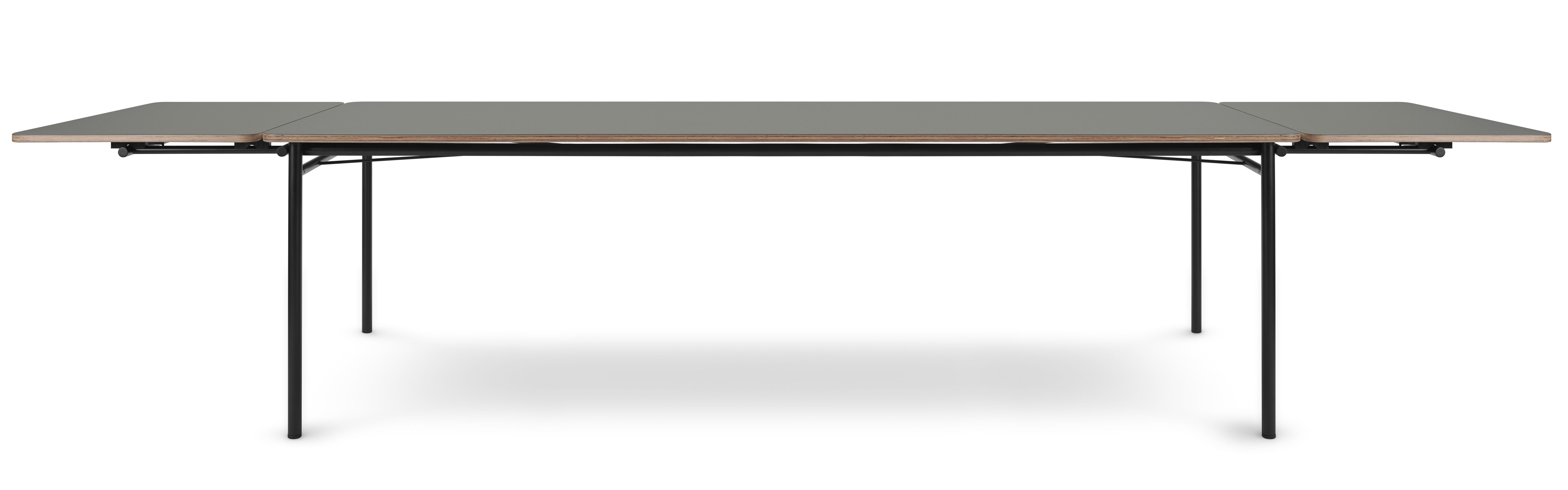 Taffel Esstisch ausziehbar, Esche, 200 cm, von Eva Solo. Moderner Küchentisch mit schwarzem Gestell.