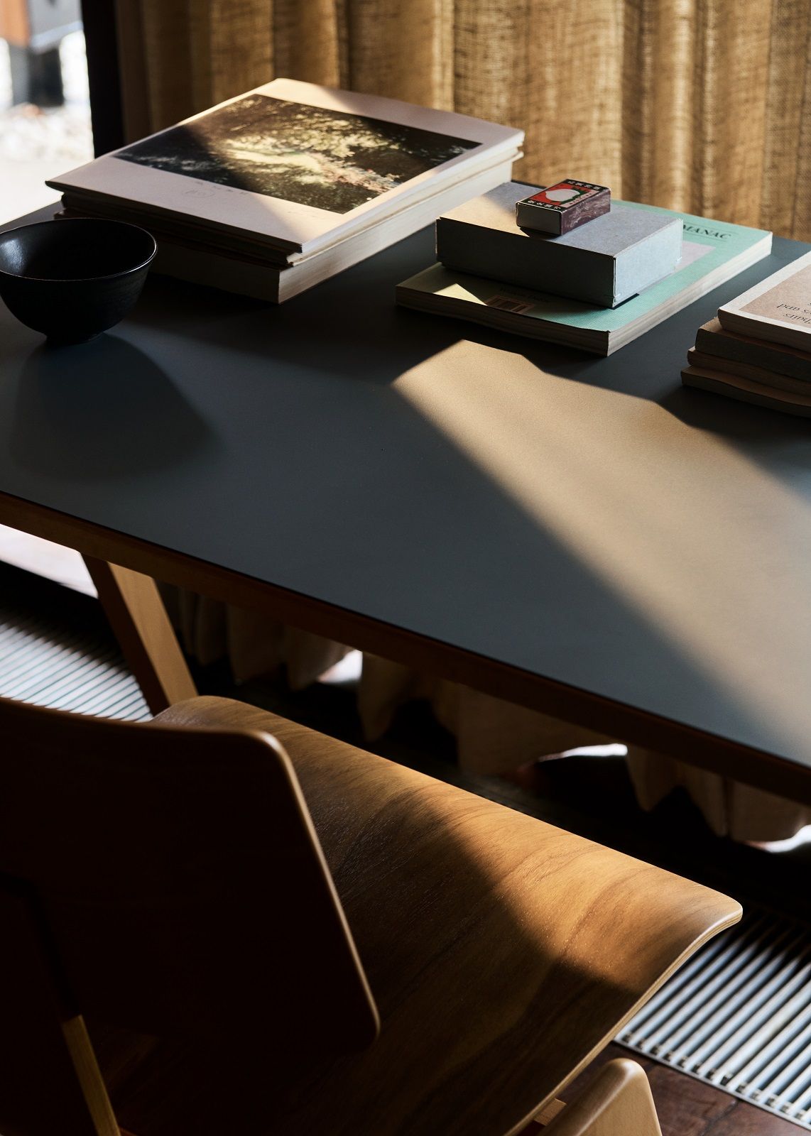 Daystak RD2 / RD3 Table / Bureau AndTradition
