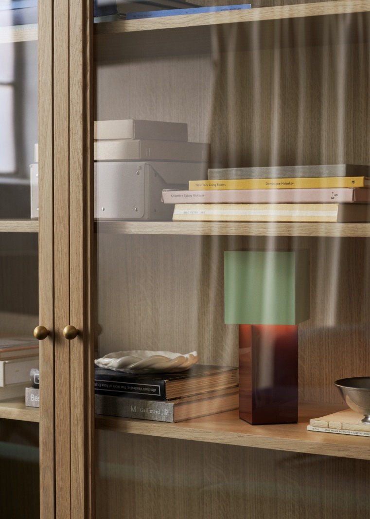 Pivot ATD7 Lampe de table portable / lampe à batterie AndTradition