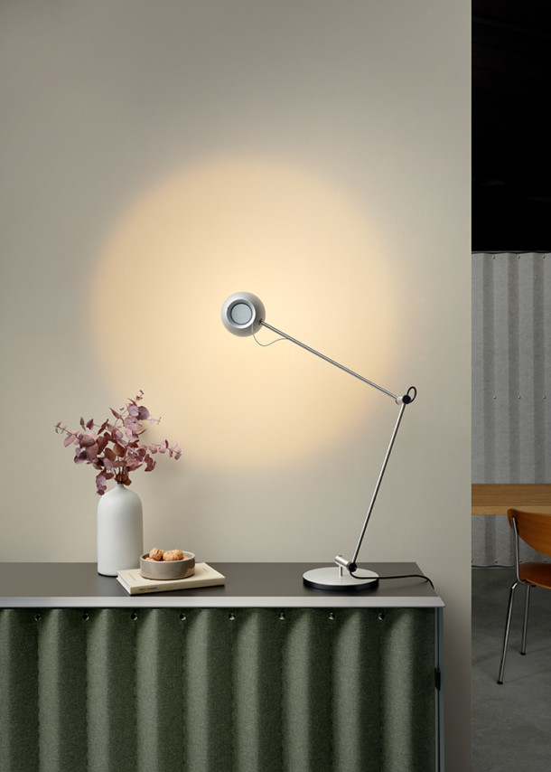 IRIO T Table lamp Lampe de table Baltensweiler