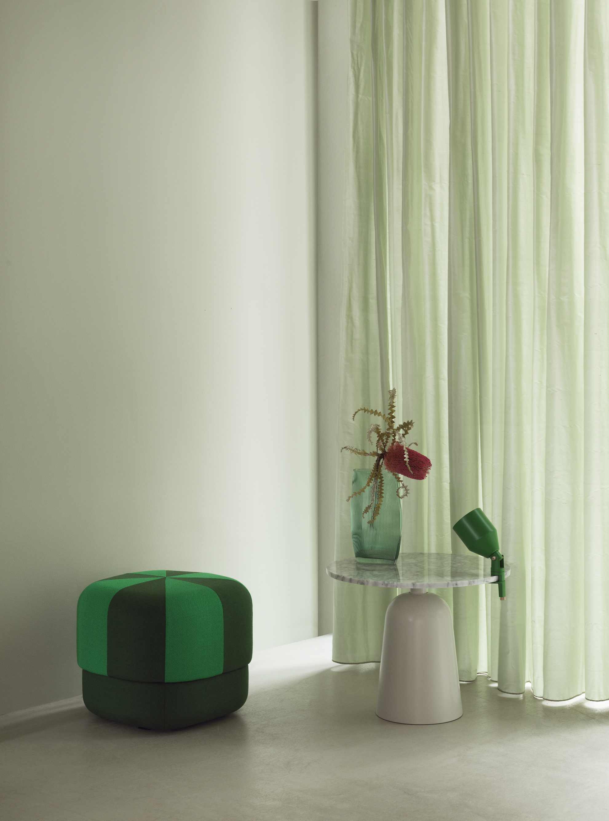 Turn Table Table en marbre Normann Copenhagen