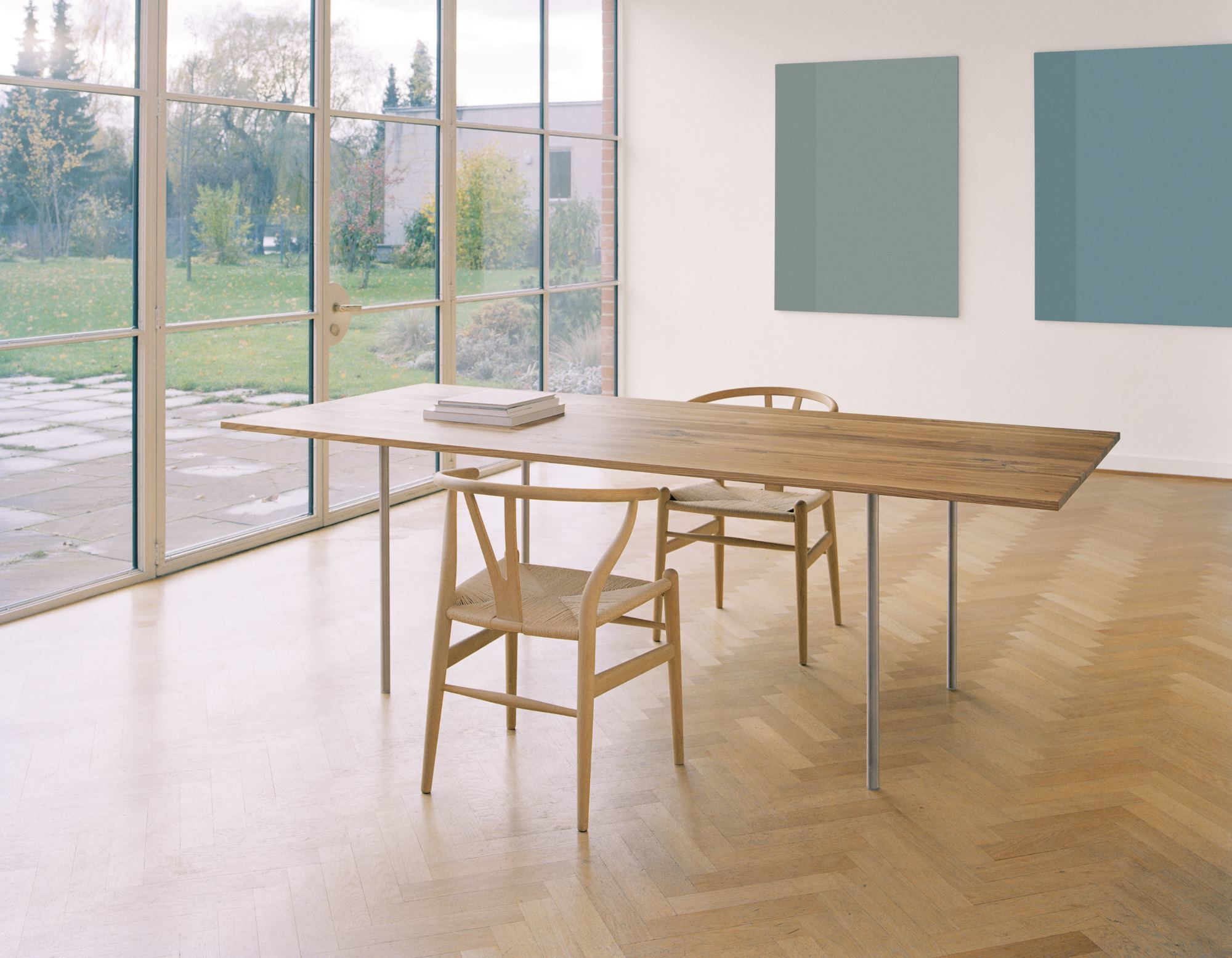 TA14 Anton Table e15