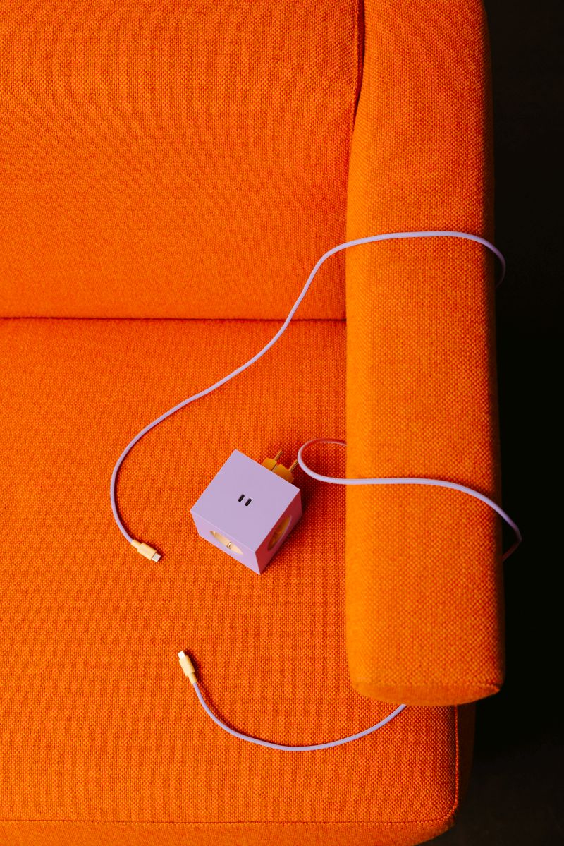 Square 2 - Avolt x Bauhaus Archives Cube de prise édition limitée Gecko Bloom dfp Design