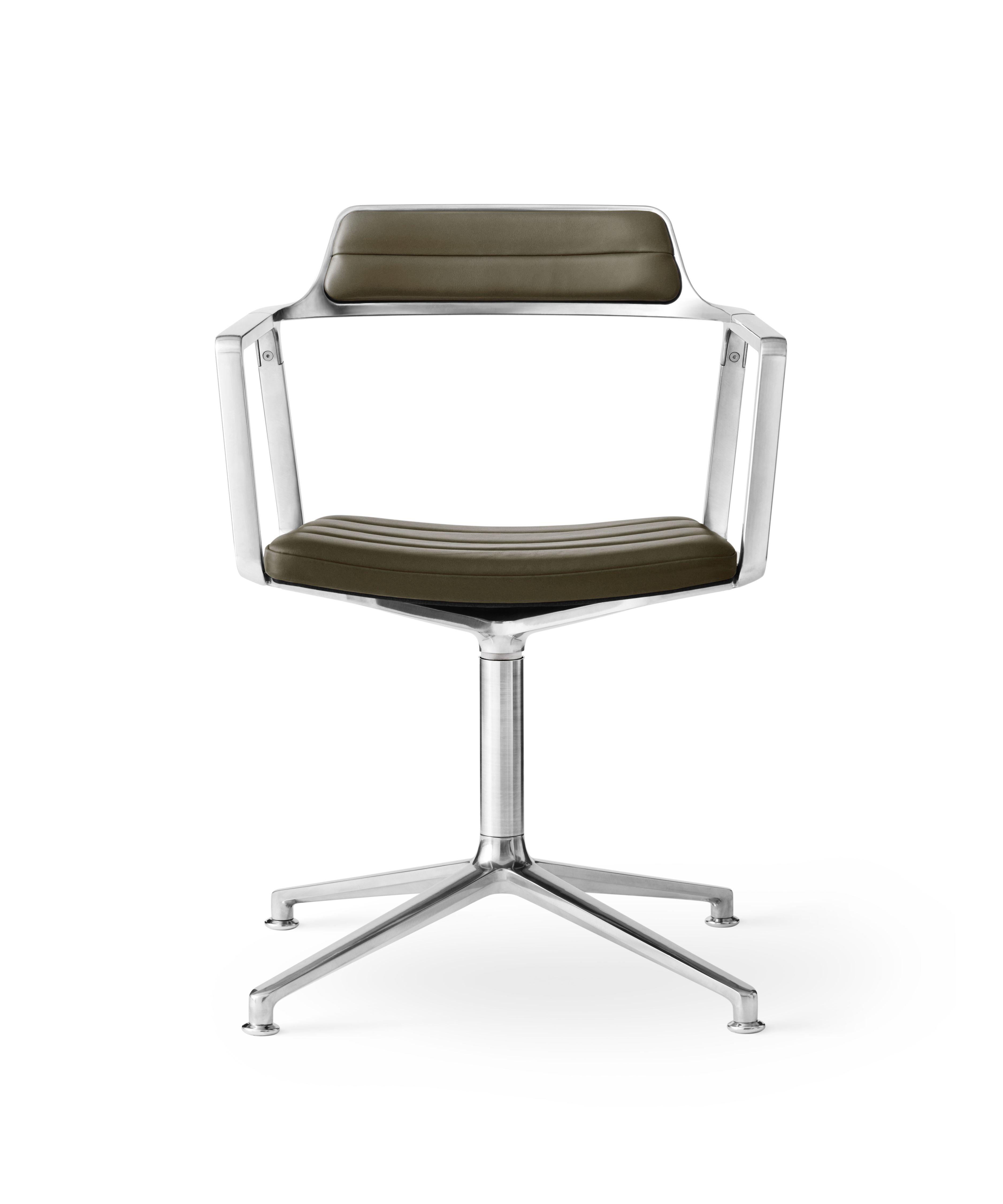 VIPP452 Swivel Chaise avec patins cuir vert Vipp VIPP452 Swivel Chaise avec patins cuir vert Vipp