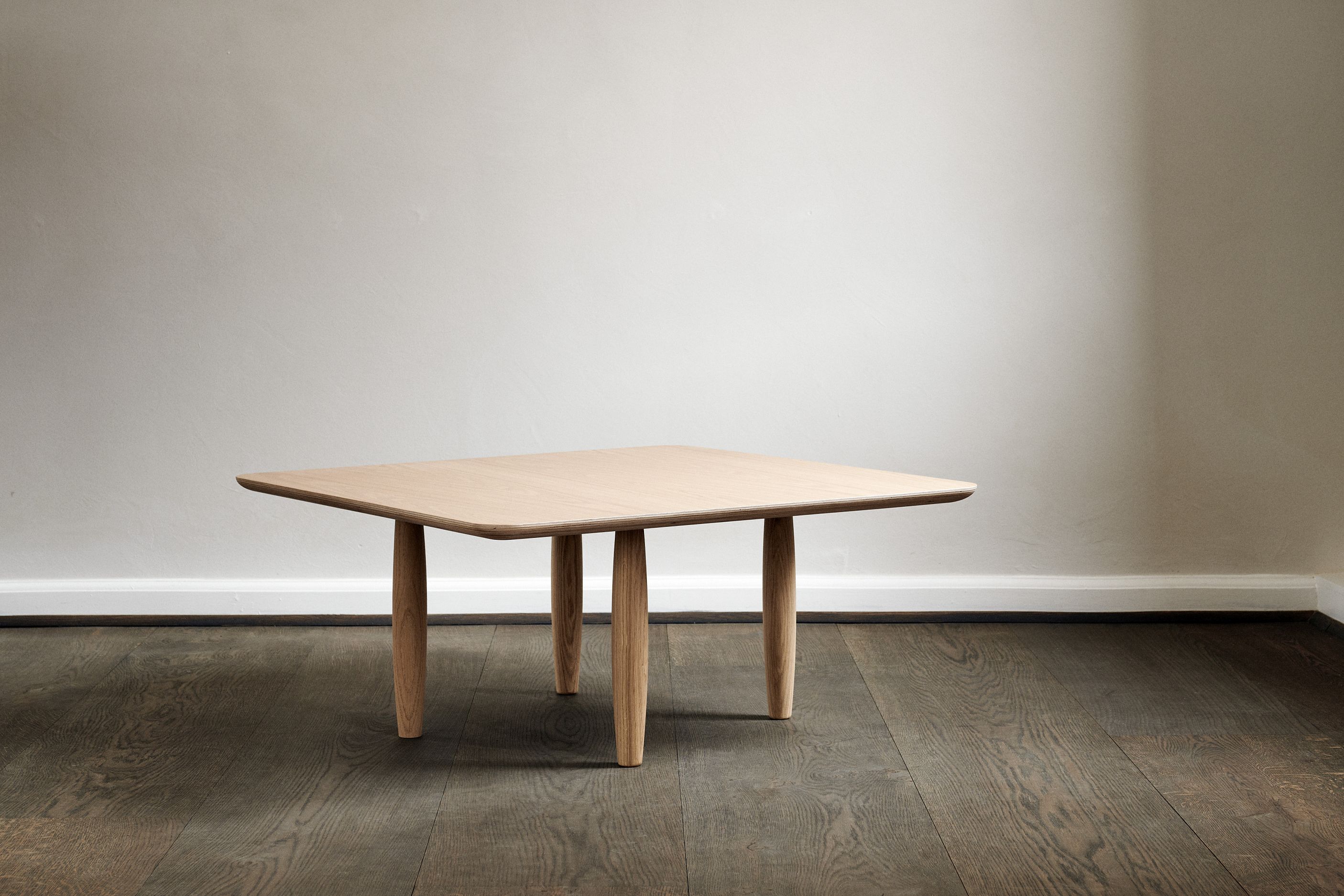 Oku Table basse Chêne noir Norr11