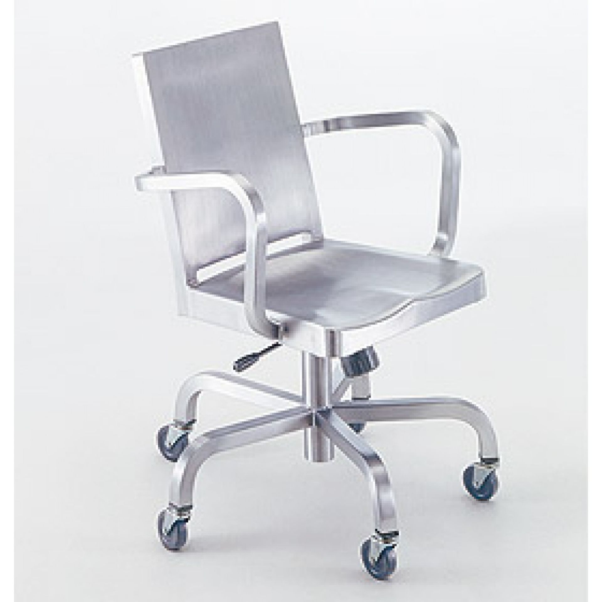 Hudson Swivel Chaise Emeco