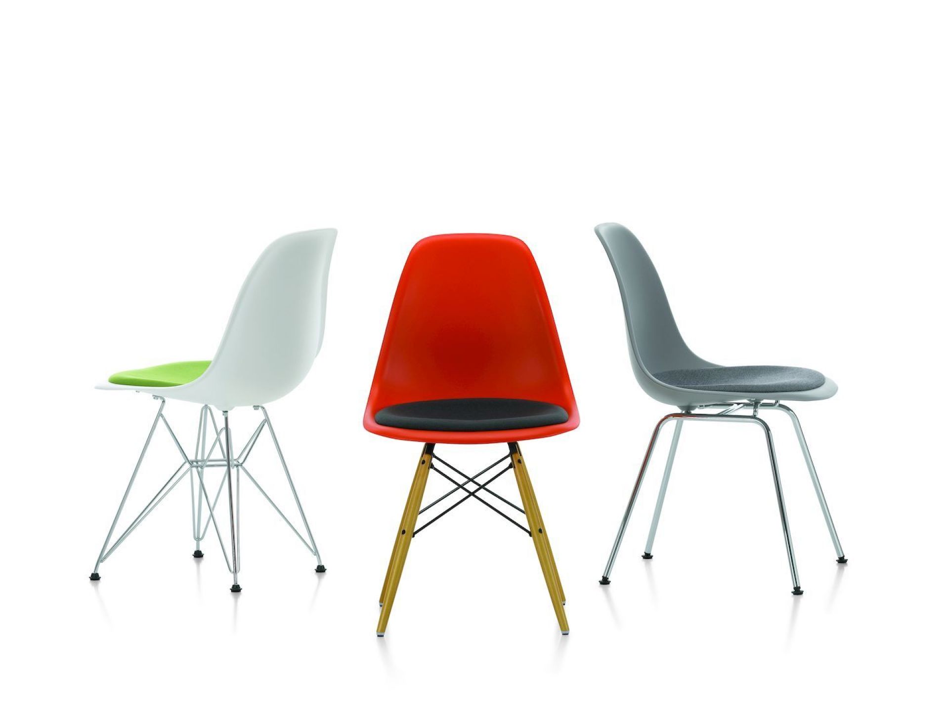 Eames Plastic Side Chair DSR Chaise Entièrement Rembourrée Vitra