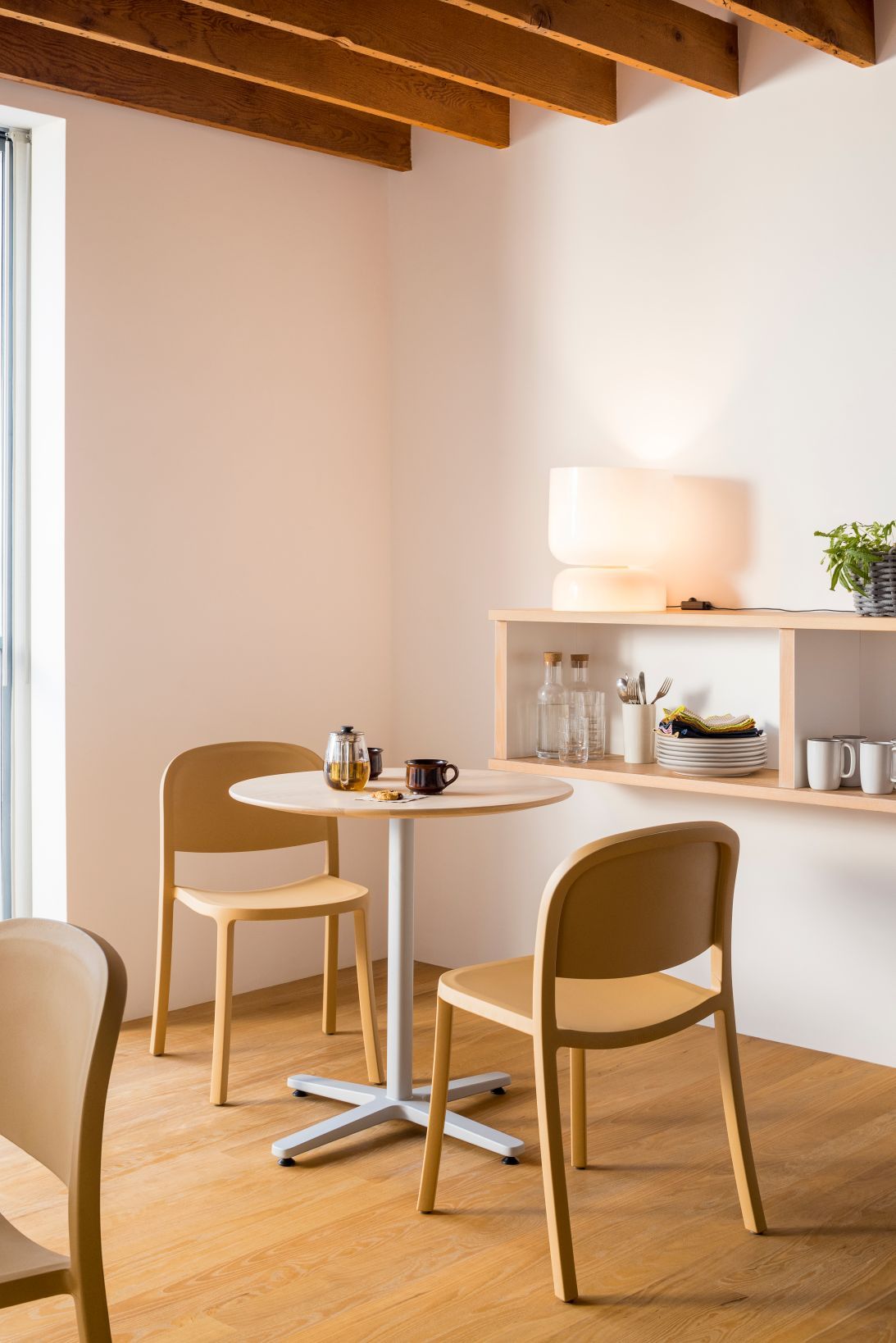 1 Inch Reclaimed chaise empilable Bleu Emeco