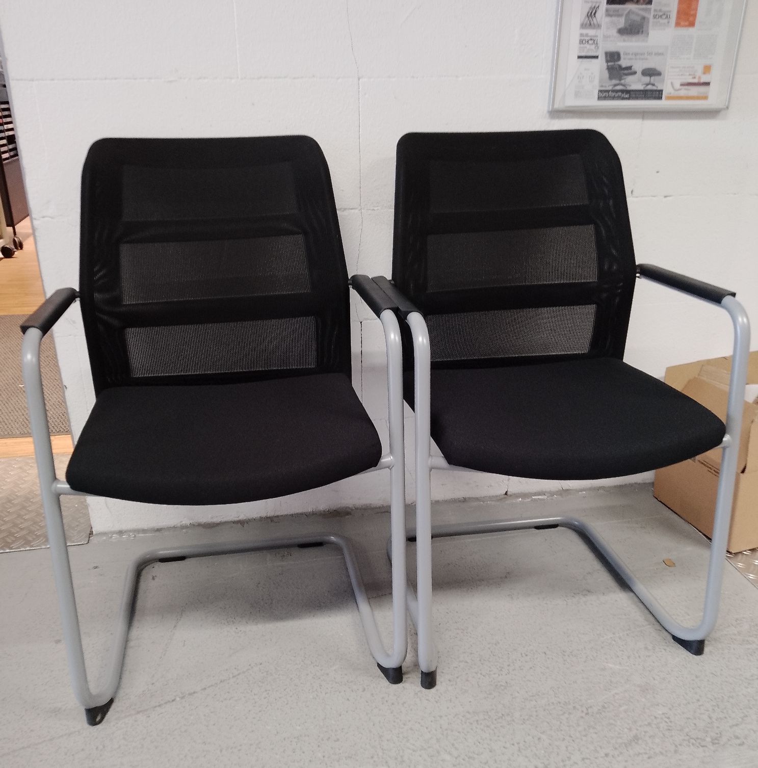 paro_2 piétement luge avec dossier résille et accoudoirs Lot de 2 Wiesner Hager MEUBLES D'EXPOSITION / D'OCCASION