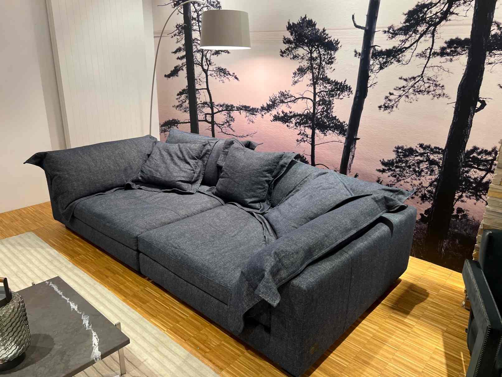 Nebula Nine Sofa 280x140 cm Daunen, Bezugsgruppe H, Wild Linen 2A1476 Moroso Diesel AUSSTELLUNGSSTÜCK