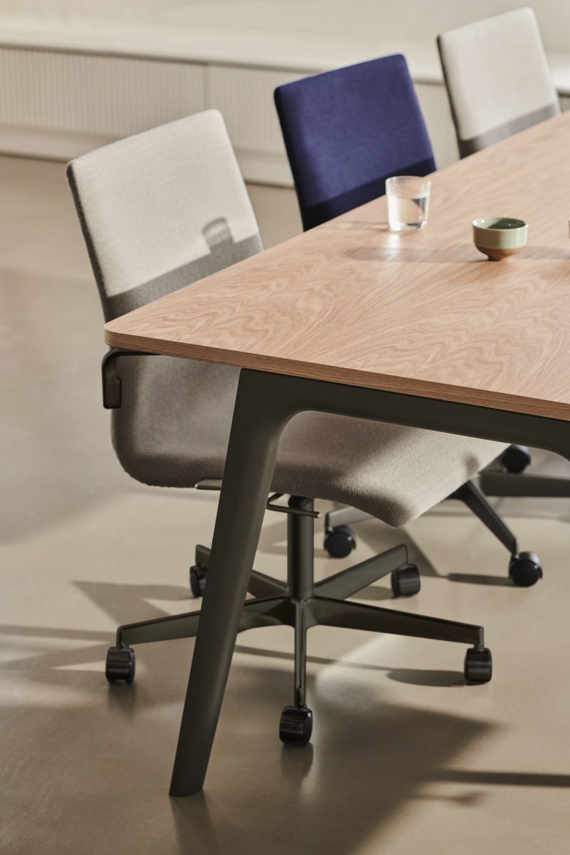 Table Pluralis Fritz Hansen