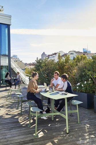 Bolder Table 3 places avec assises Extérieur Fermob EXEMPLE DE MANIÈRE