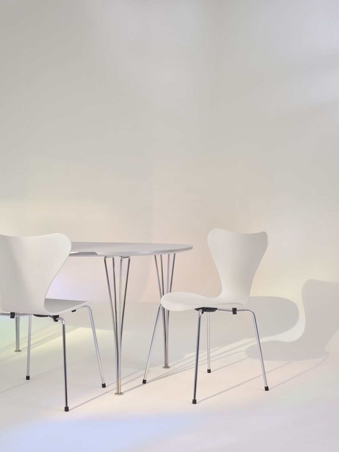 Sept / Série Chaise 3107 Frêne Blanc Fritz Hansen OFFRE SPECIALE