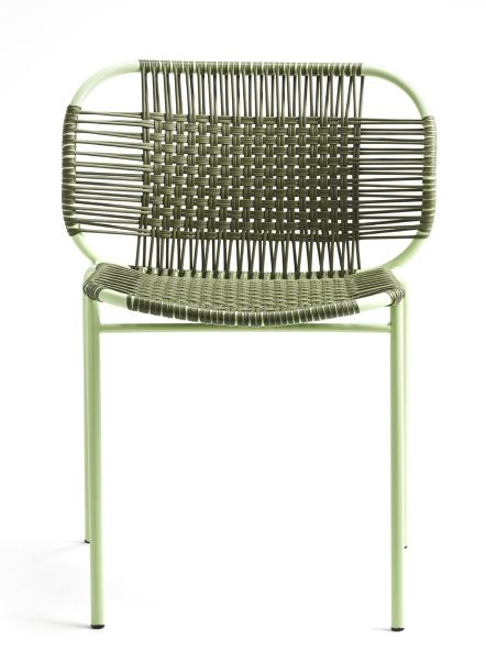 Cielo Stacking Chair, stapelbarer Outdoor Stuhl in Olive und Pastellgrün mit geflochtener Sitzfläche.