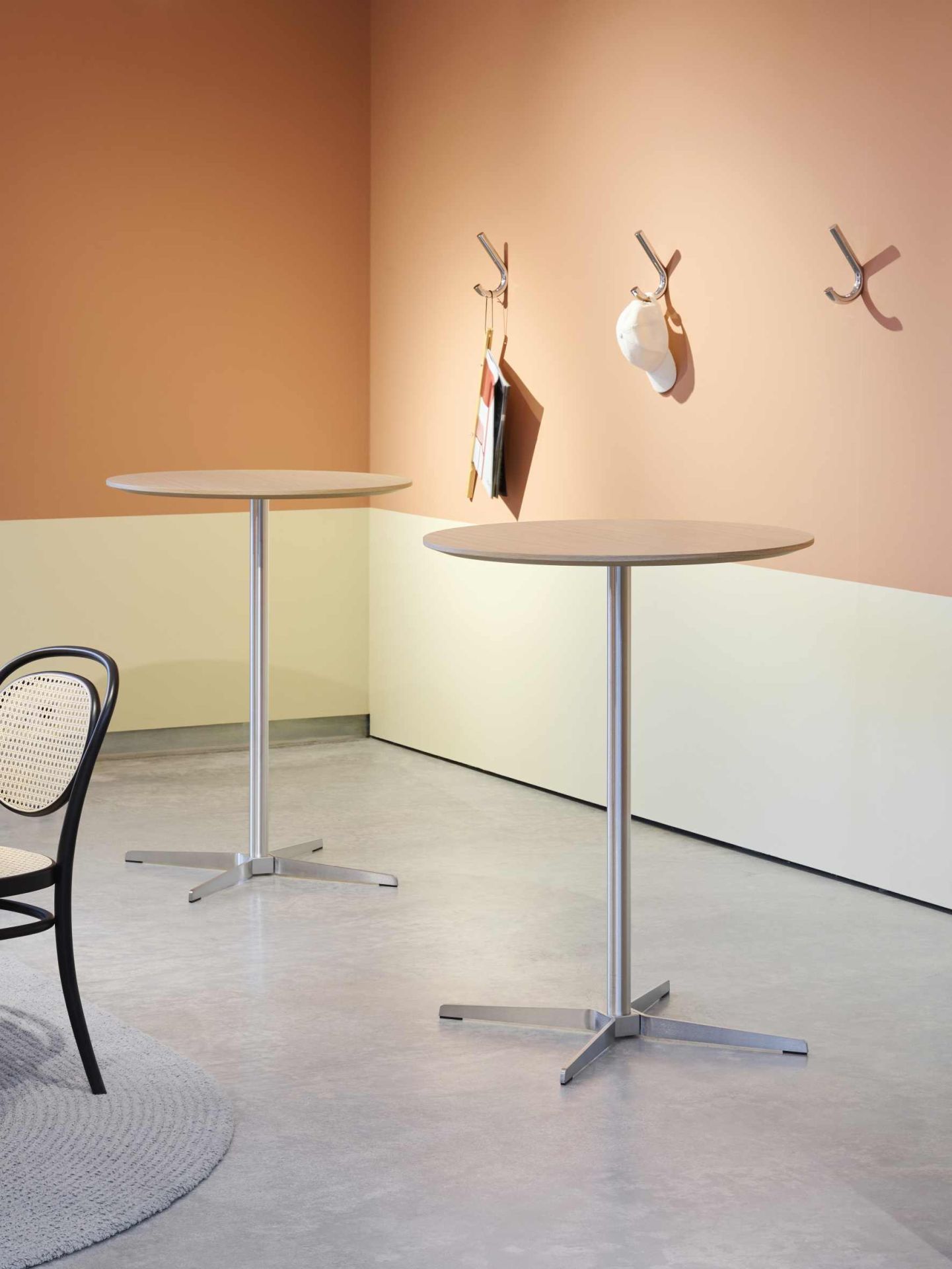 S 12 / S12 Crochet mural Thonet