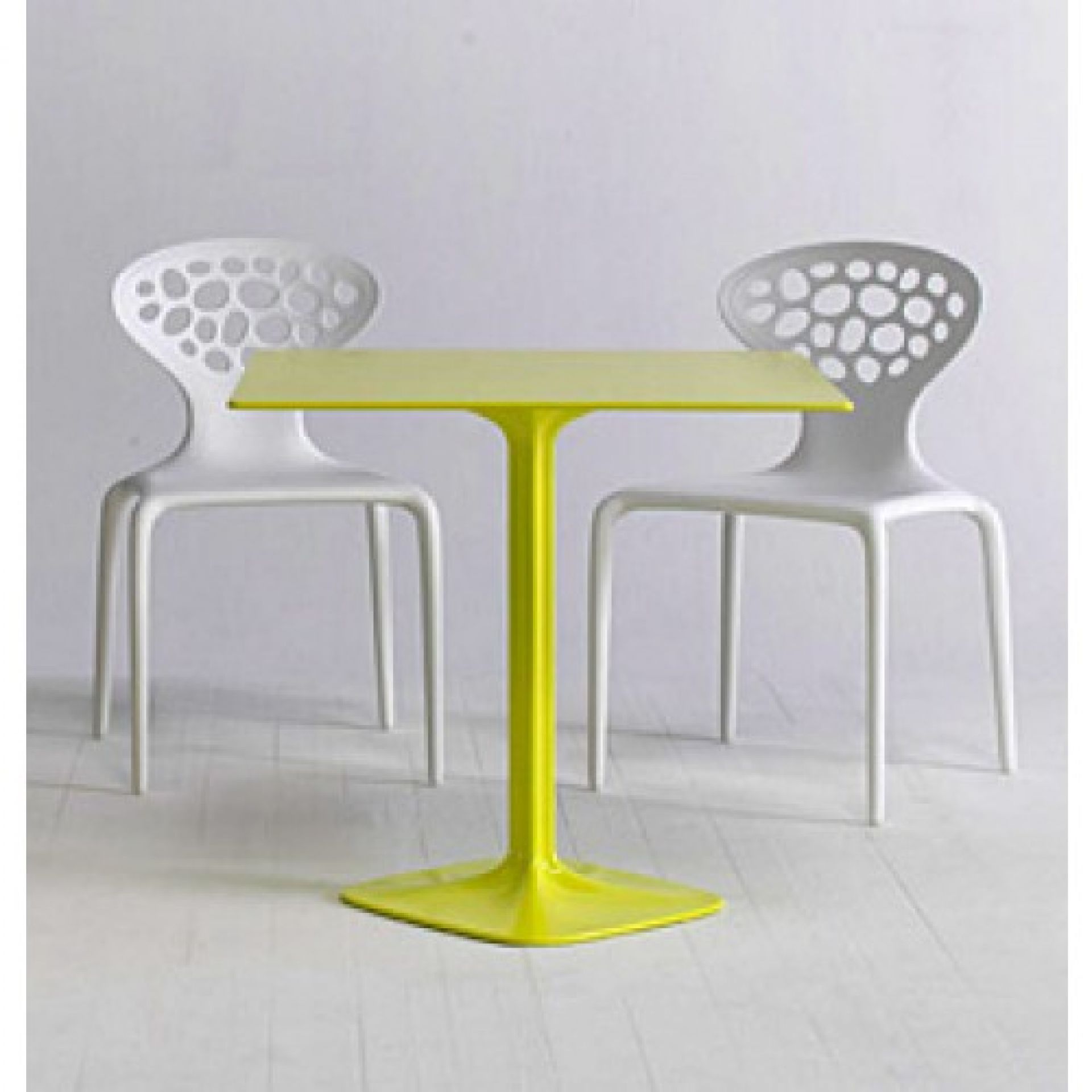 Chaise Supernatural Sedia avec beaucoup de troux 4-er Set Moroso