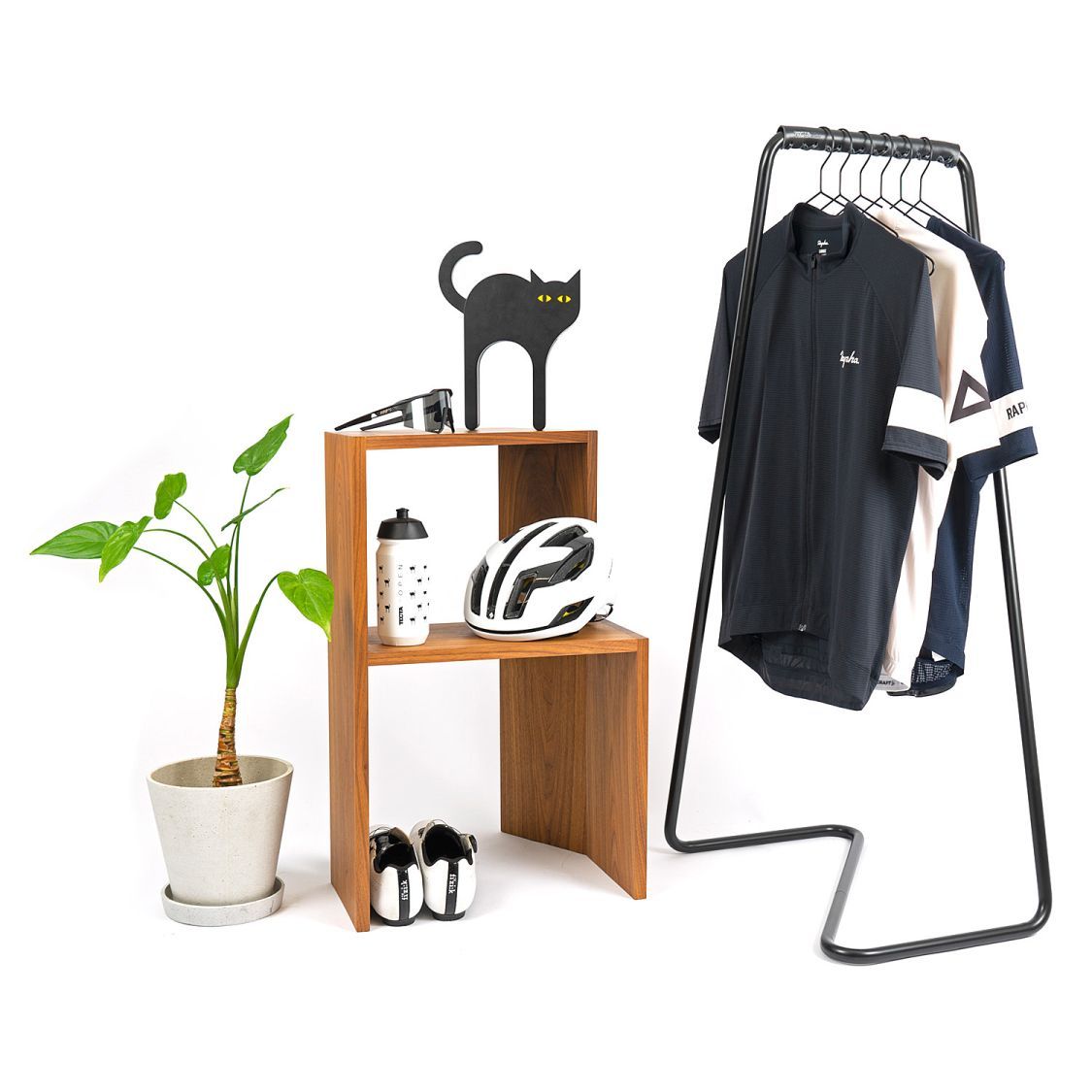 Z10 Porte-vélo et porte-manteau chromé avec manchette en cognac Tecta