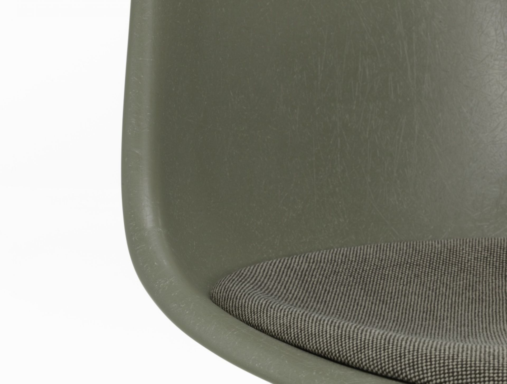 Eames Fiberglass Chair DSX chaise avec coussin d'assise Vitra