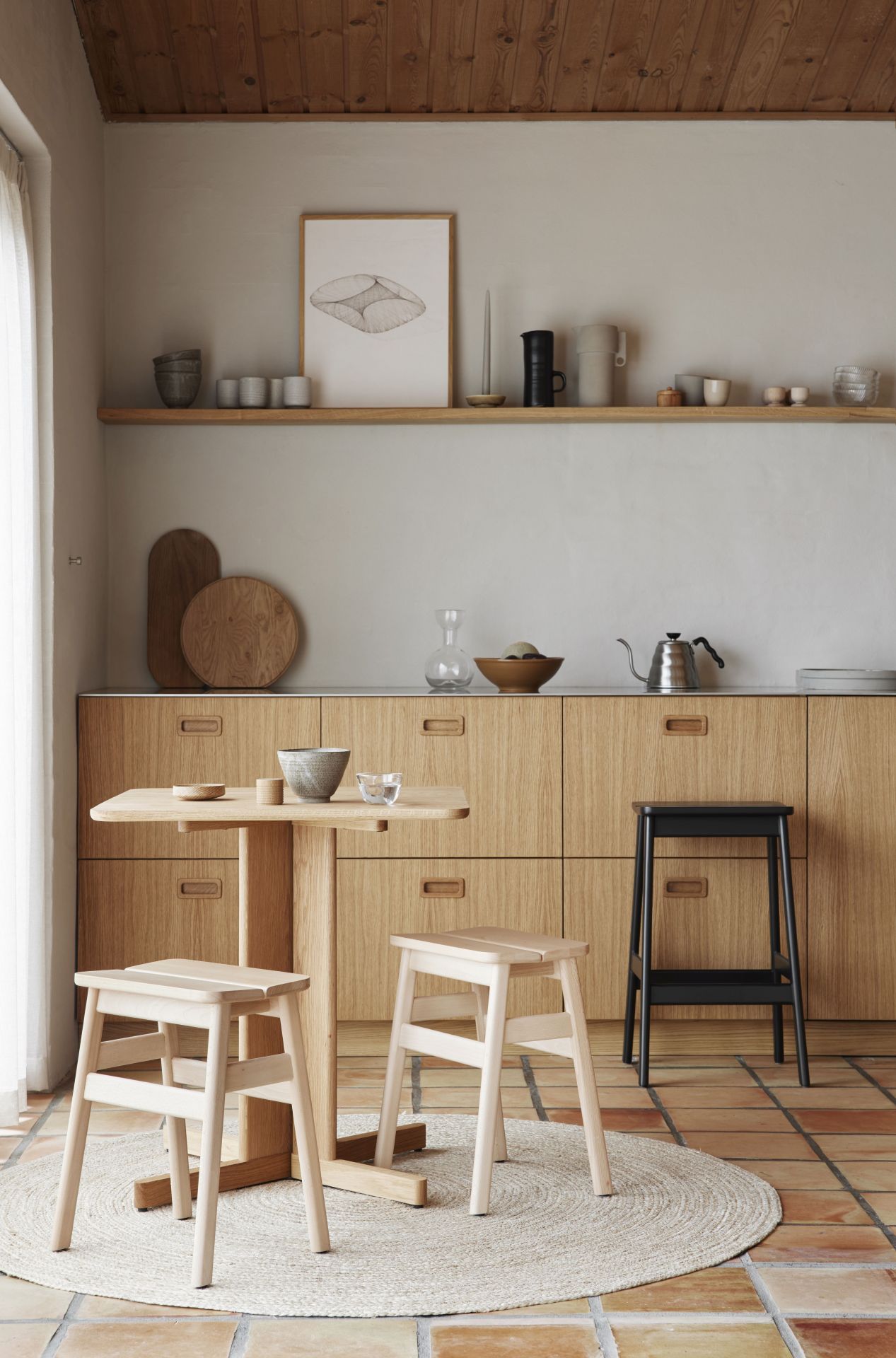 Angle Standard Tabouret de bar Form & Refine
