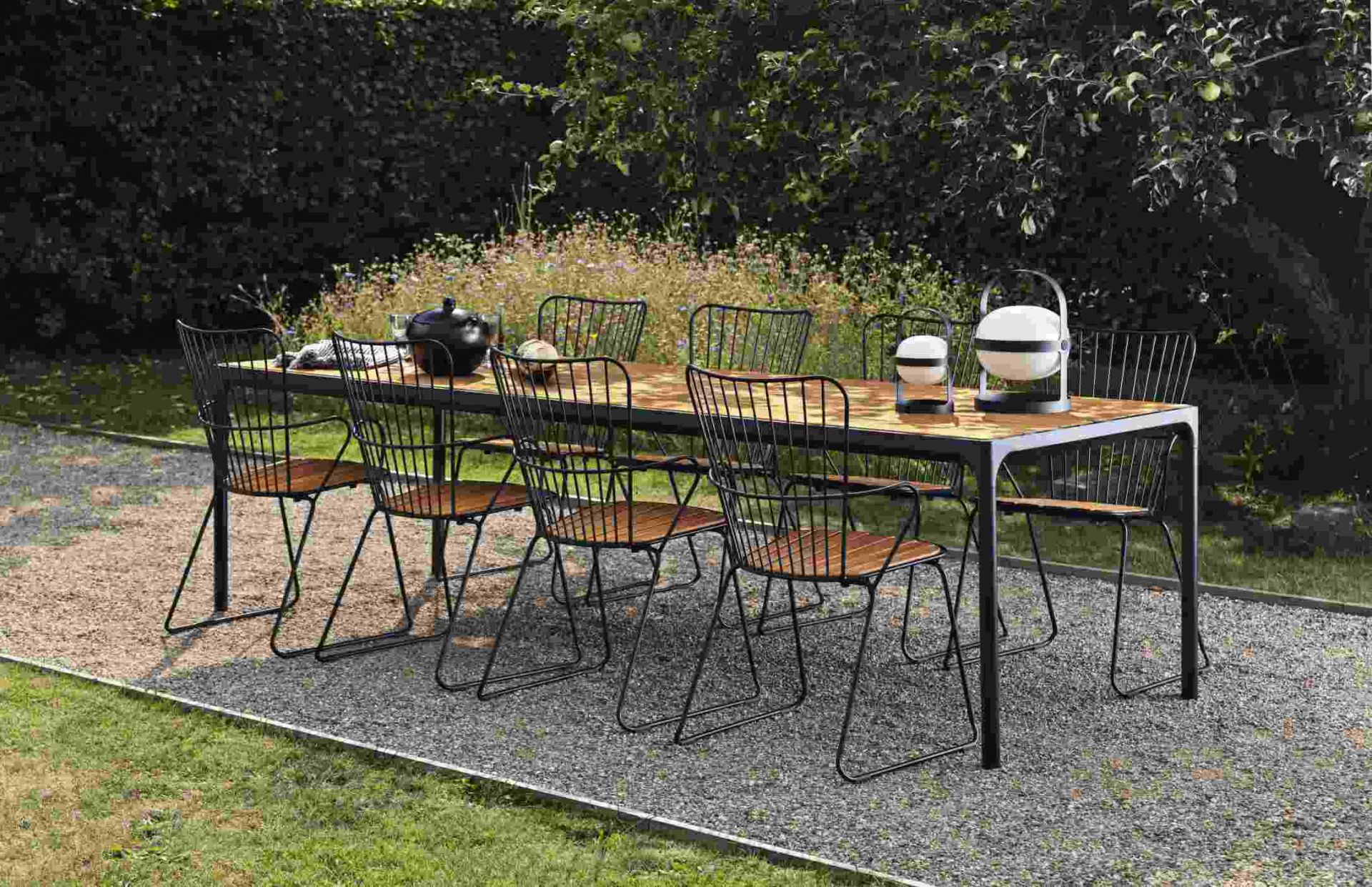 Four Dining table Outdoor Table à manger Houe