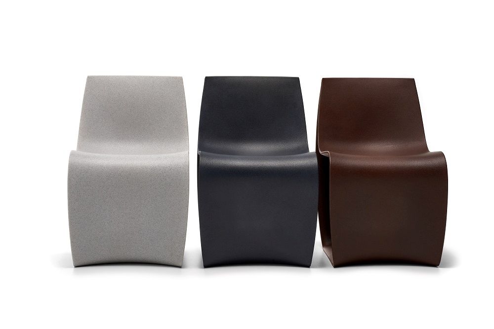 SIGN MATT Chair Indoor / Outdoor Chaise MDF Italia Blanc matt Drei SIGN Stühle von MDF Italia in Beton-Optik, für Indoor und Outdoor geeignet.