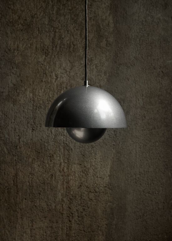 Suspension VP1 Flowerpot, édition anniversaire « Pewter » d'AndTradition