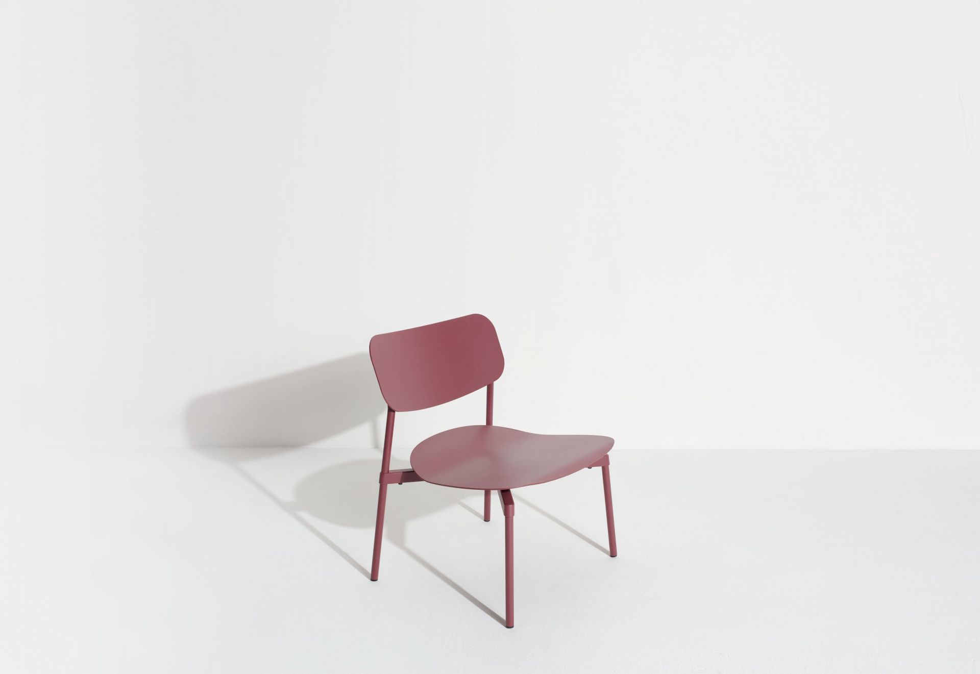 Fromme Lounge Chair Fauteuil Petite Friture Marron rouge Fromme Lounge Chair Fauteuil Petite Friture Marron rouge