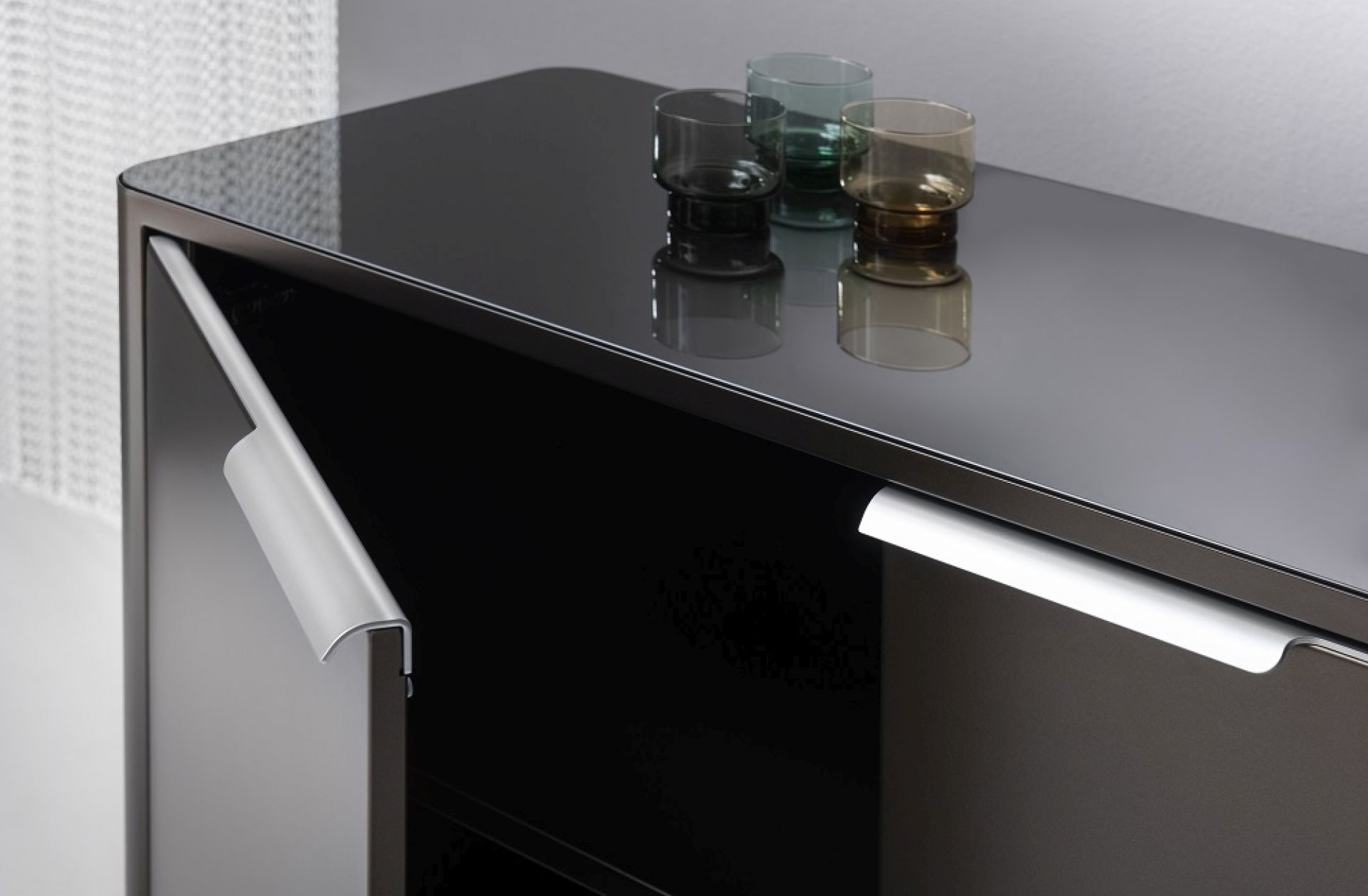 New Classic Line S50 Sideboard Bronze foncé Müller Möbelfabrikation