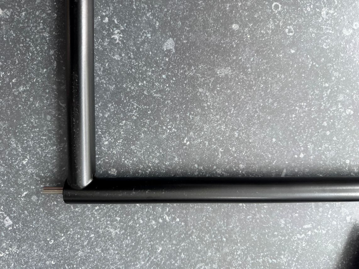 Cadre de table Eiermann 3, couleur NOIR, 58x29 cm, Richard Lampert OBJECTS IMPARFAITS 