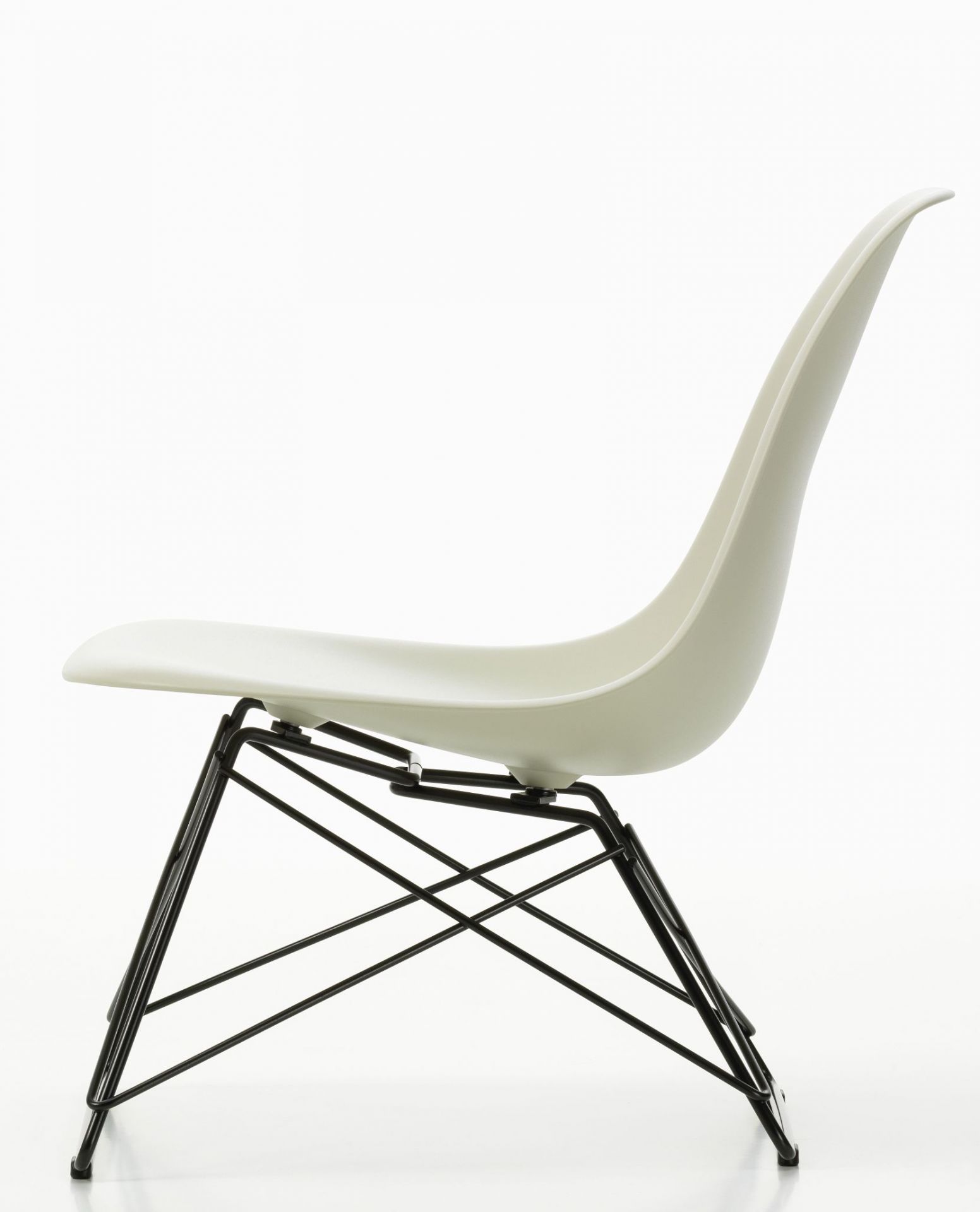Eames Plastic Side Chair LSR chaise Vitra