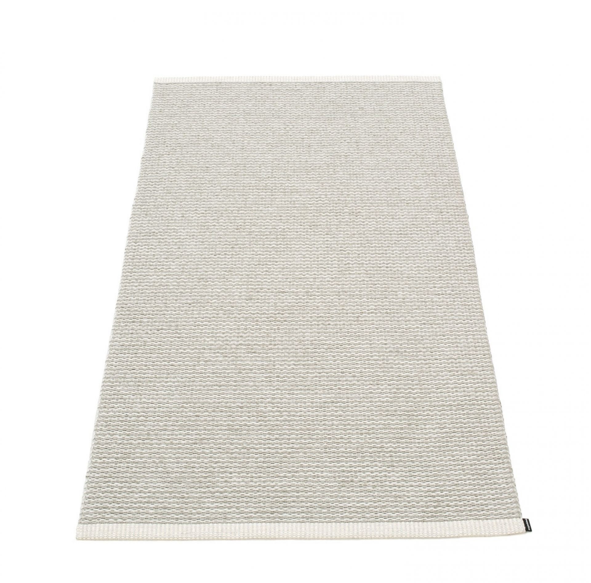 Mono Plastique Tapis 85x160 Pappelina fossil Pappelina Mono Kunststoffteppich in Fossil, Größe 85x160 cm, gewebter Teppich für Innen- und Außenbereich.