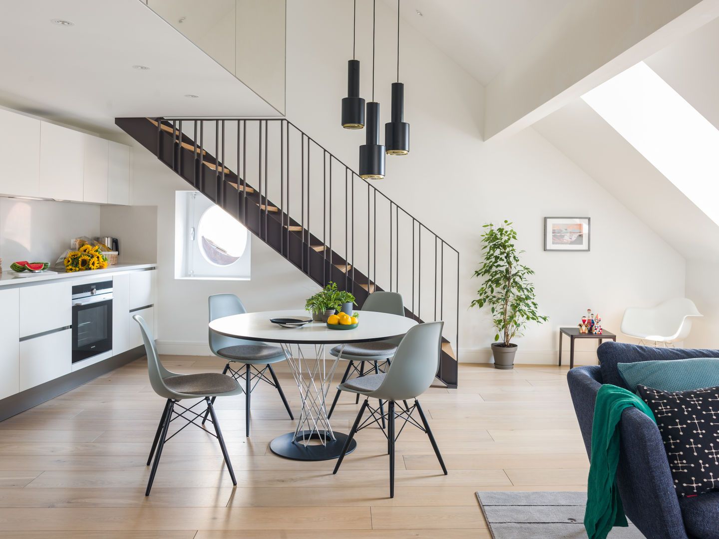 Eames Fiberglass Chair DSW chaise Vitra