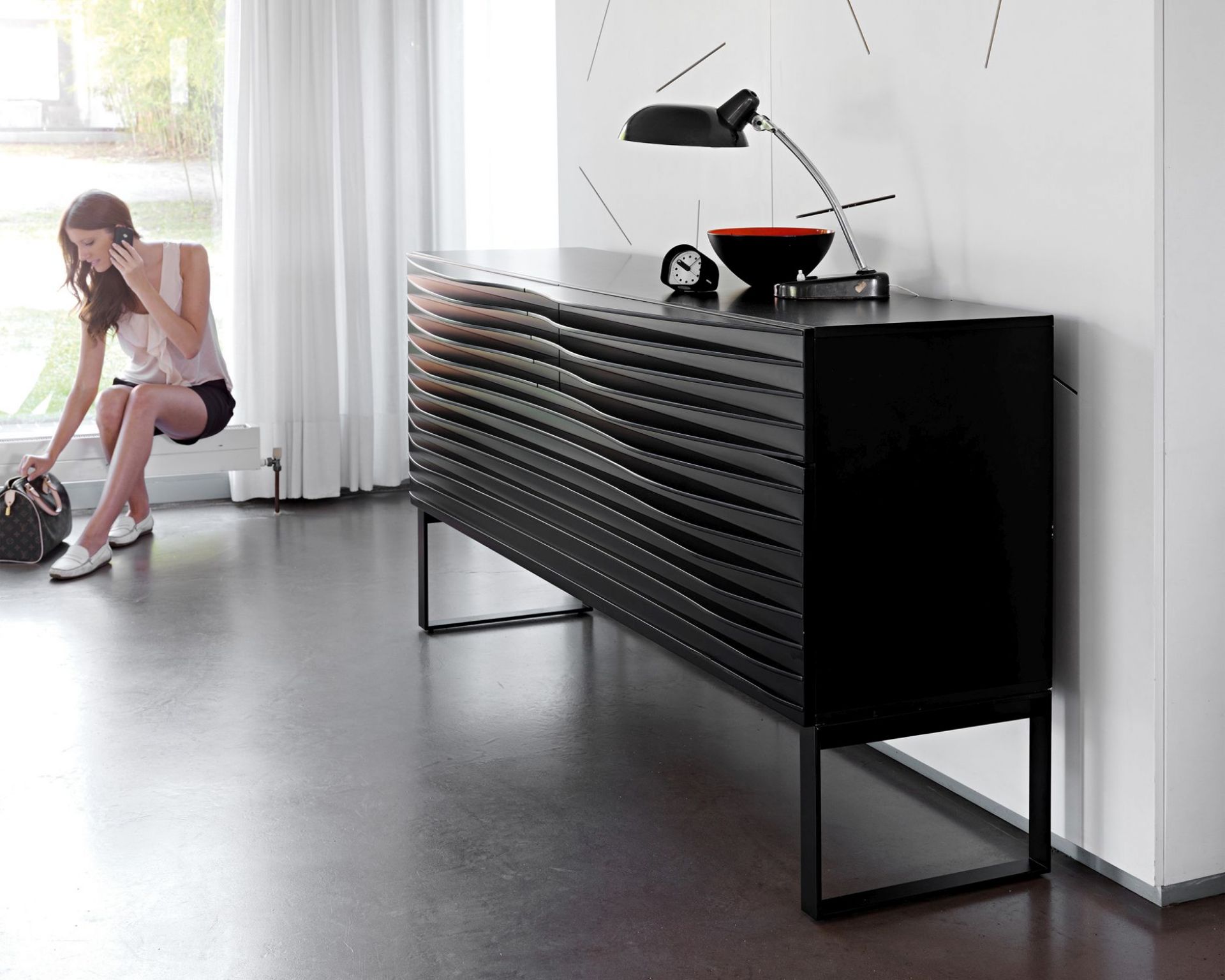 Tide Buffet Noir Pied noir Minimal Design L Casamania Horm