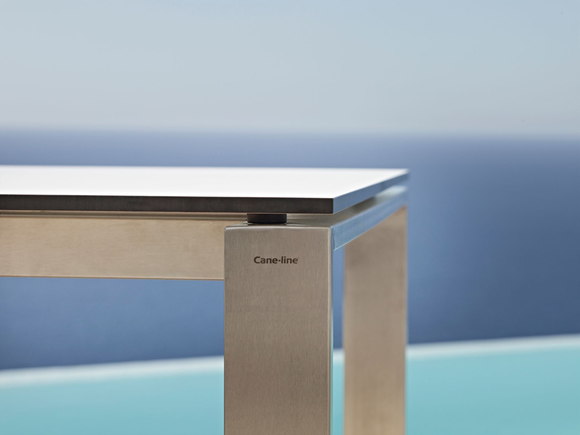 Edge Outdoor Table à manger avec 2 allonges Cane-Line
