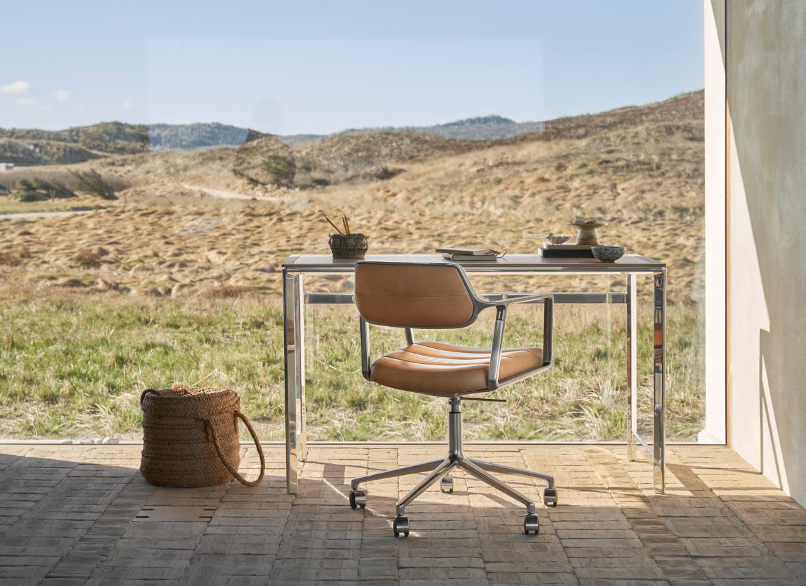 430 Studio Desk Bureau Vipp