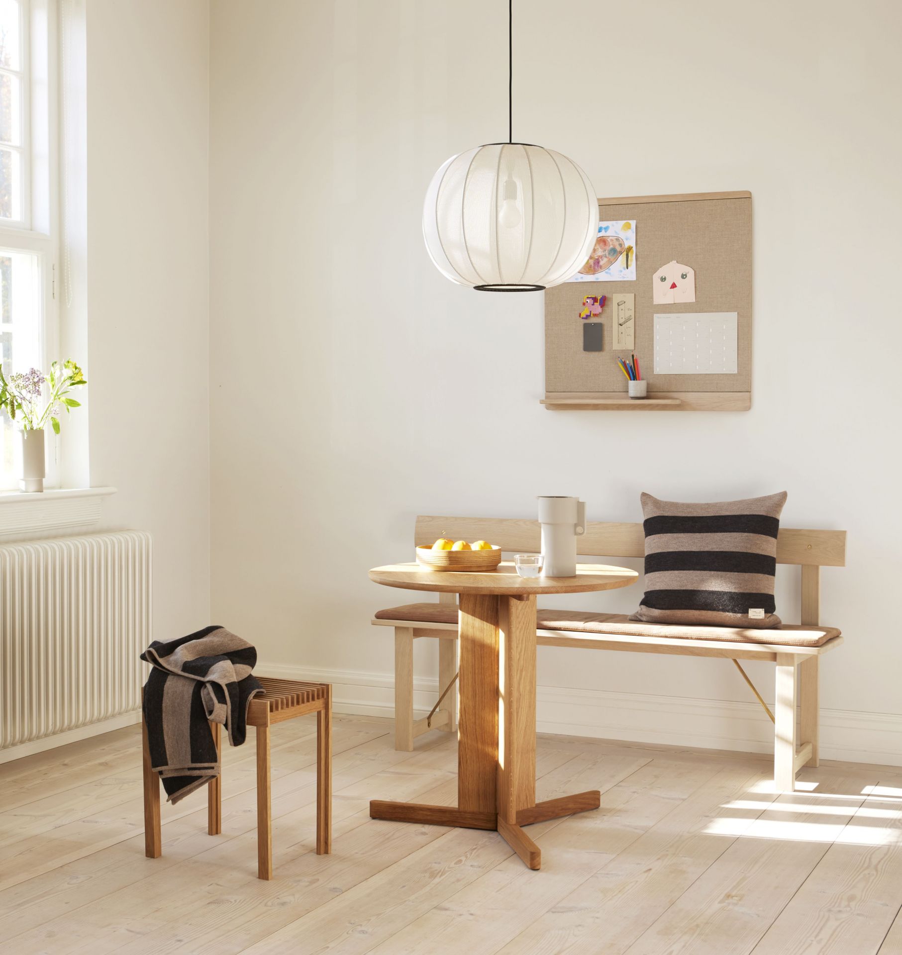 Position banc chêne huilé Form & Refine